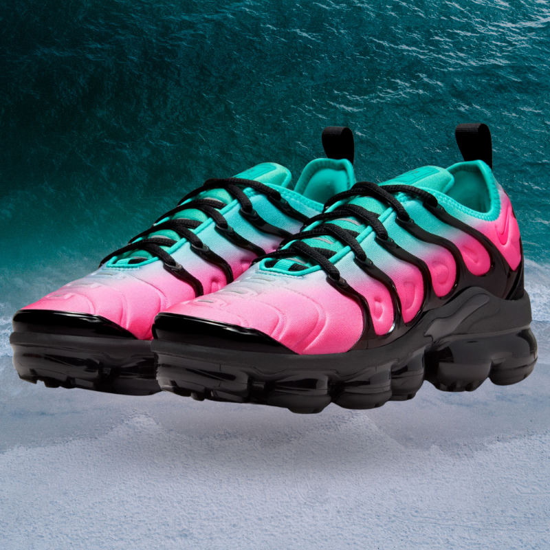 Air max vapormax plus women's best sale