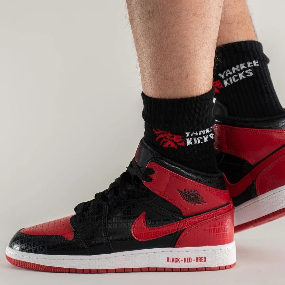 Air Jordan 1 Mid “Bred”