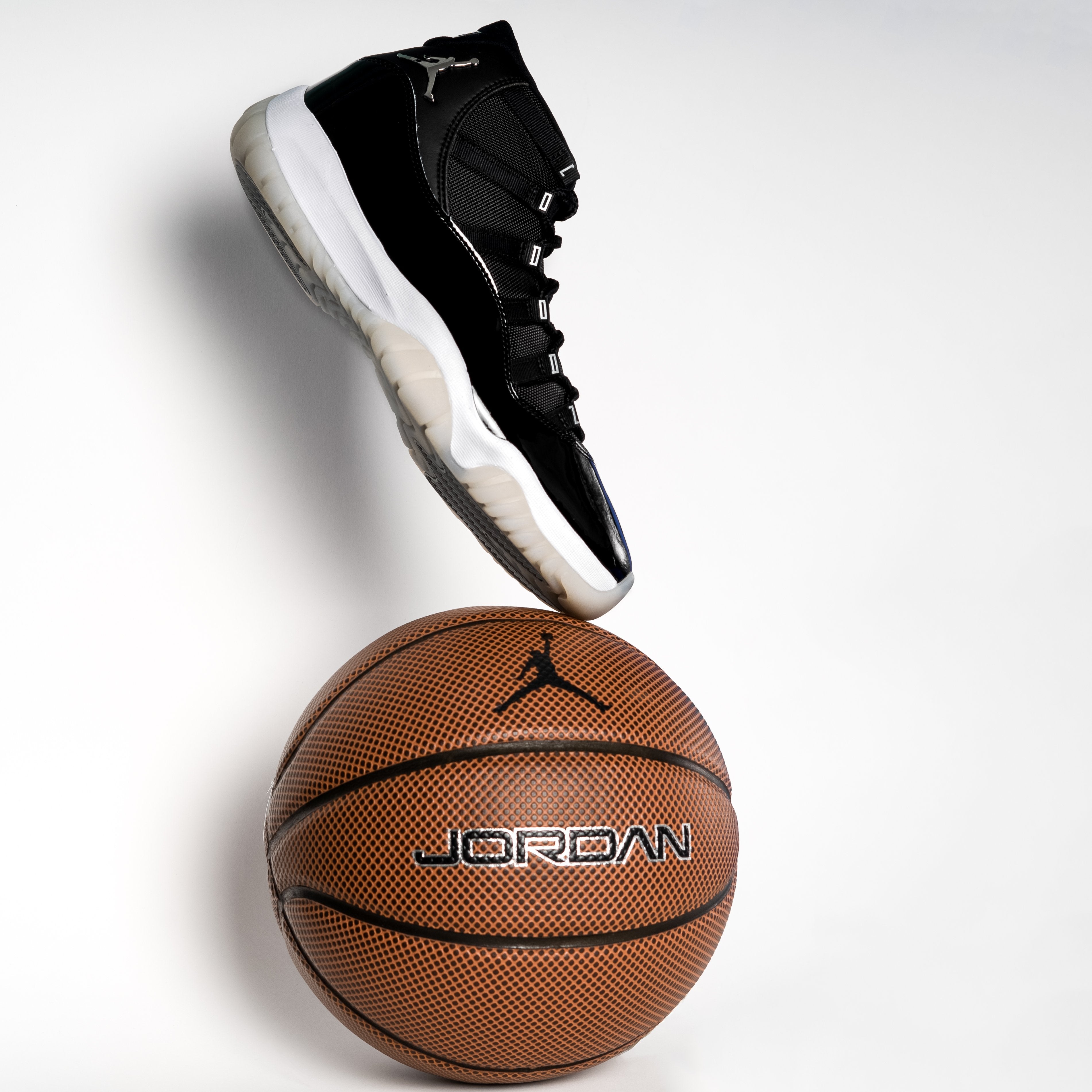 Air Jordan 11 Retro 'JUBILEE'