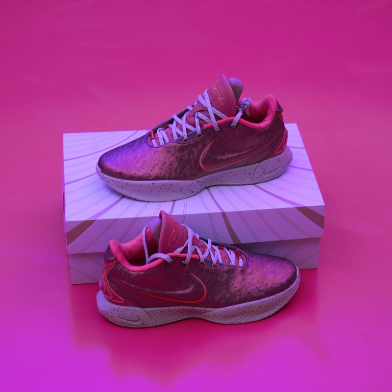 Nike LeBron 21 “Queen Conch”