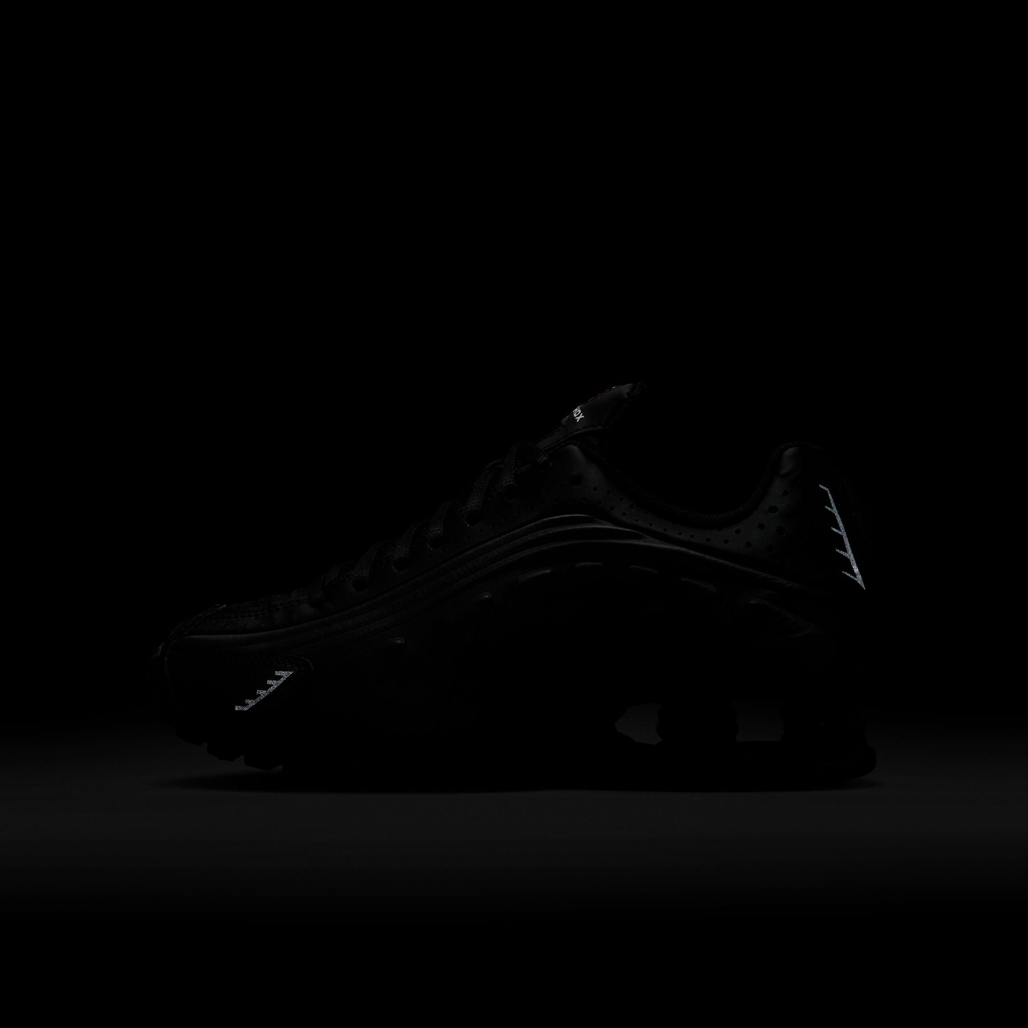 Nike Shox R4 - Non Adult