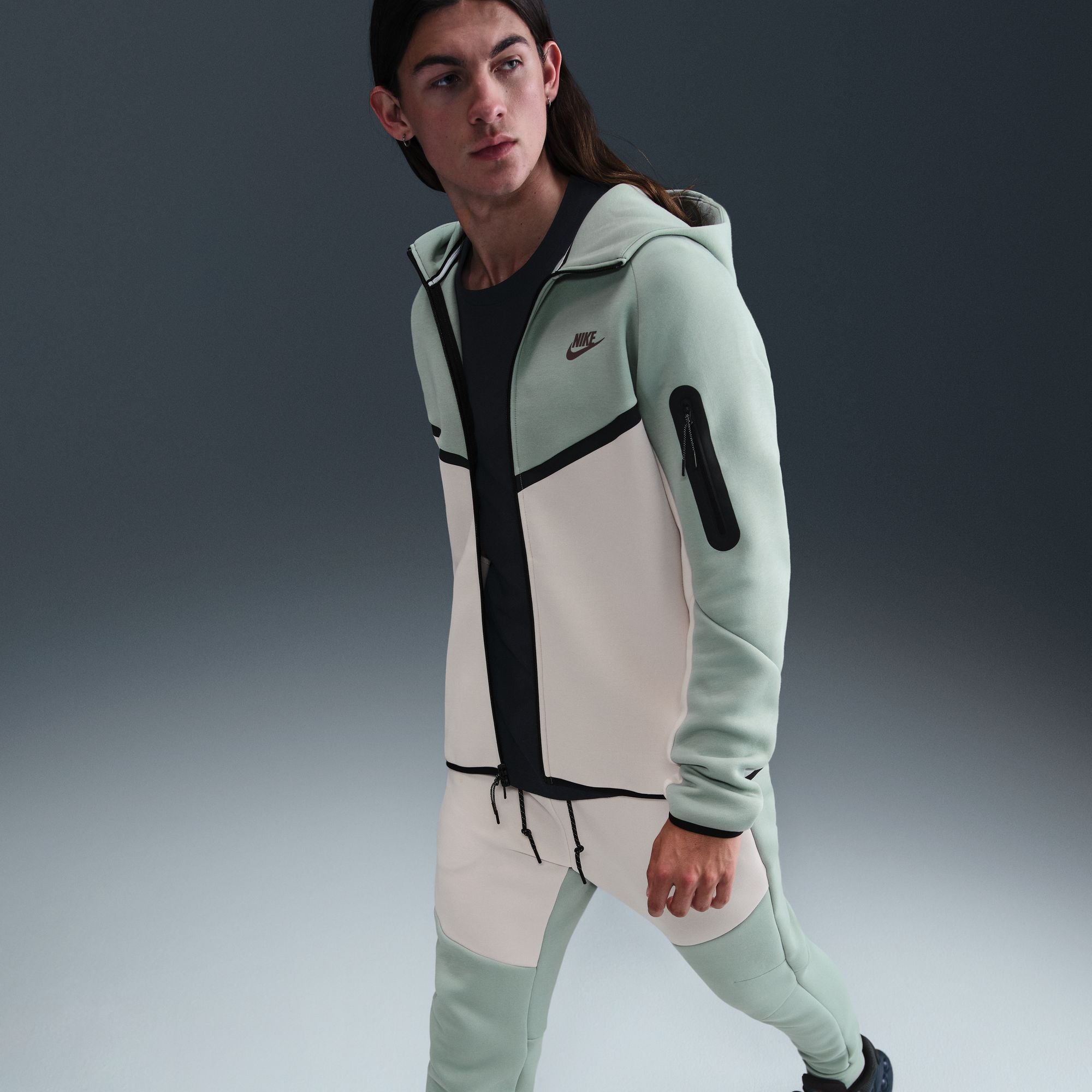Nike Tech Full-Zip Windrunner Hoodie - Men's