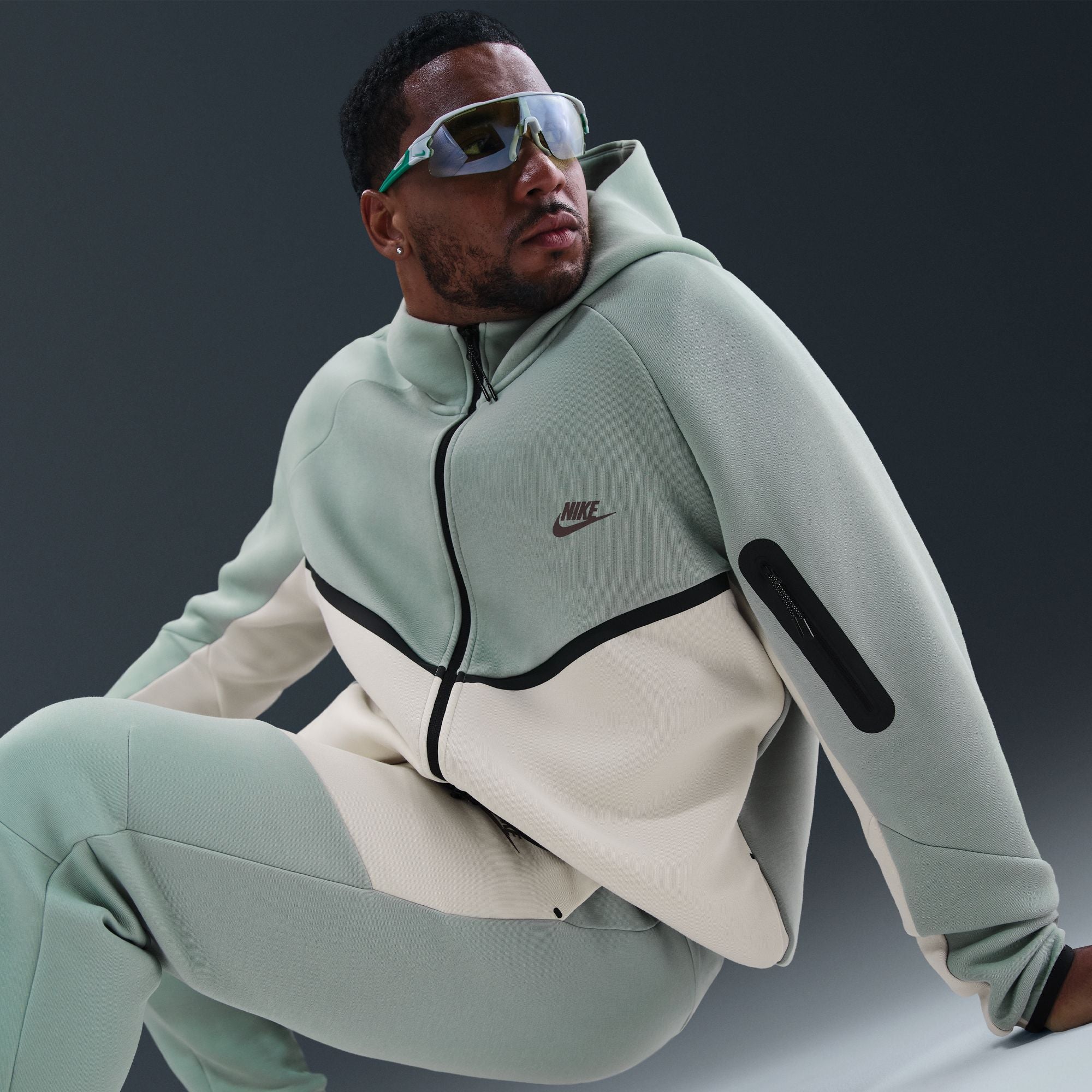 Nike Tech Full-Zip Windrunner Hoodie - Men's