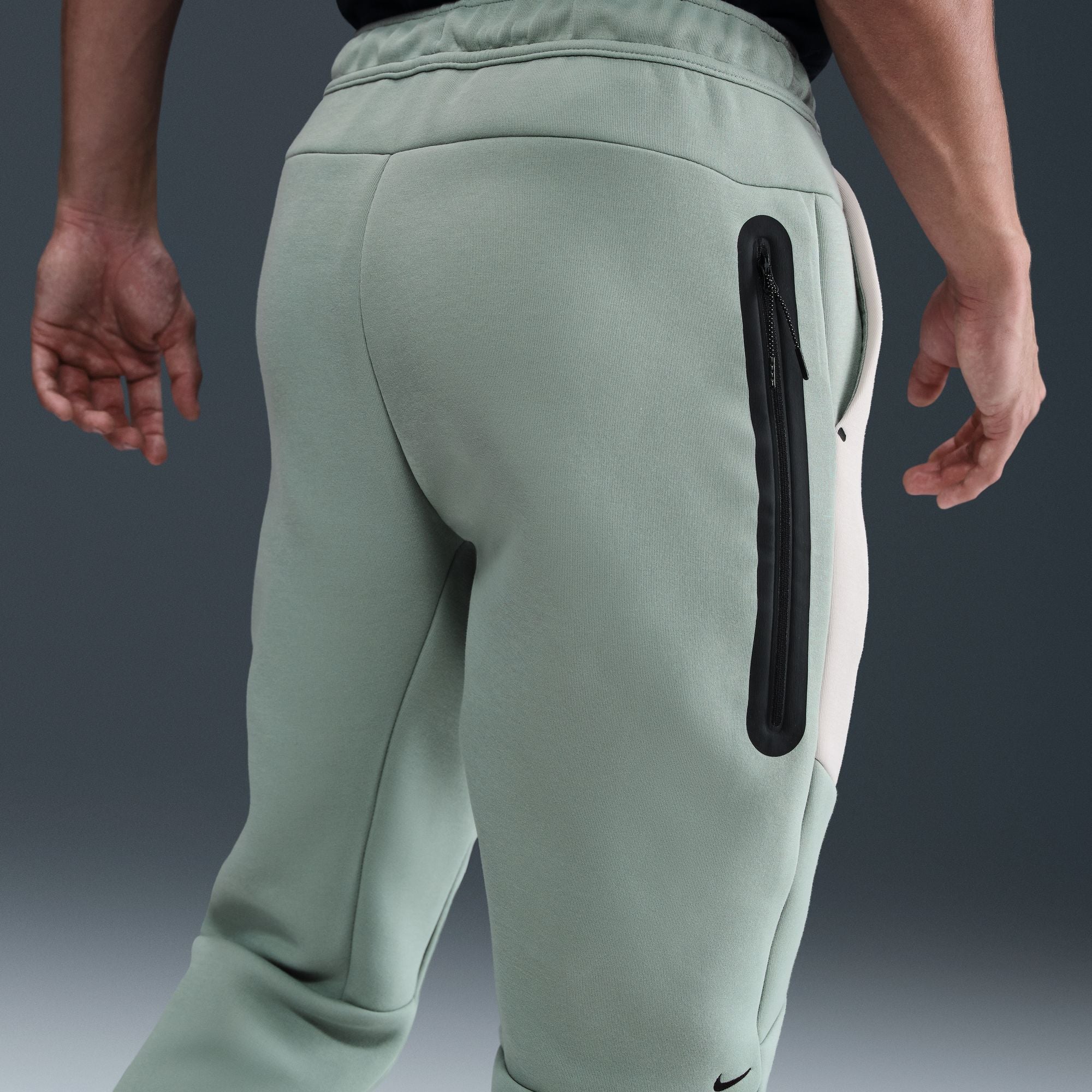 Nike Tech Fleece Joggers - Men's