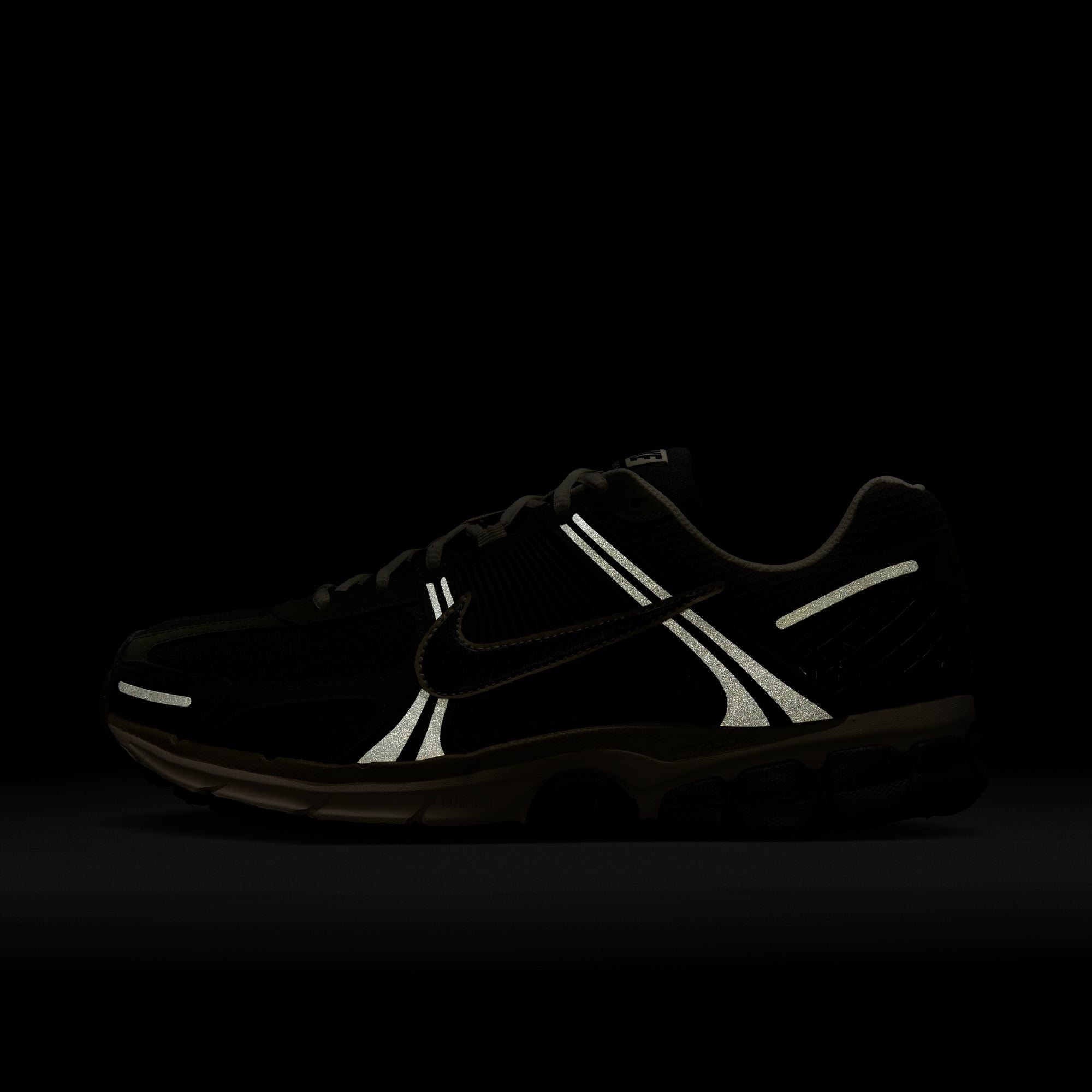 Nike Zoom Vomero 5 SE - Men's