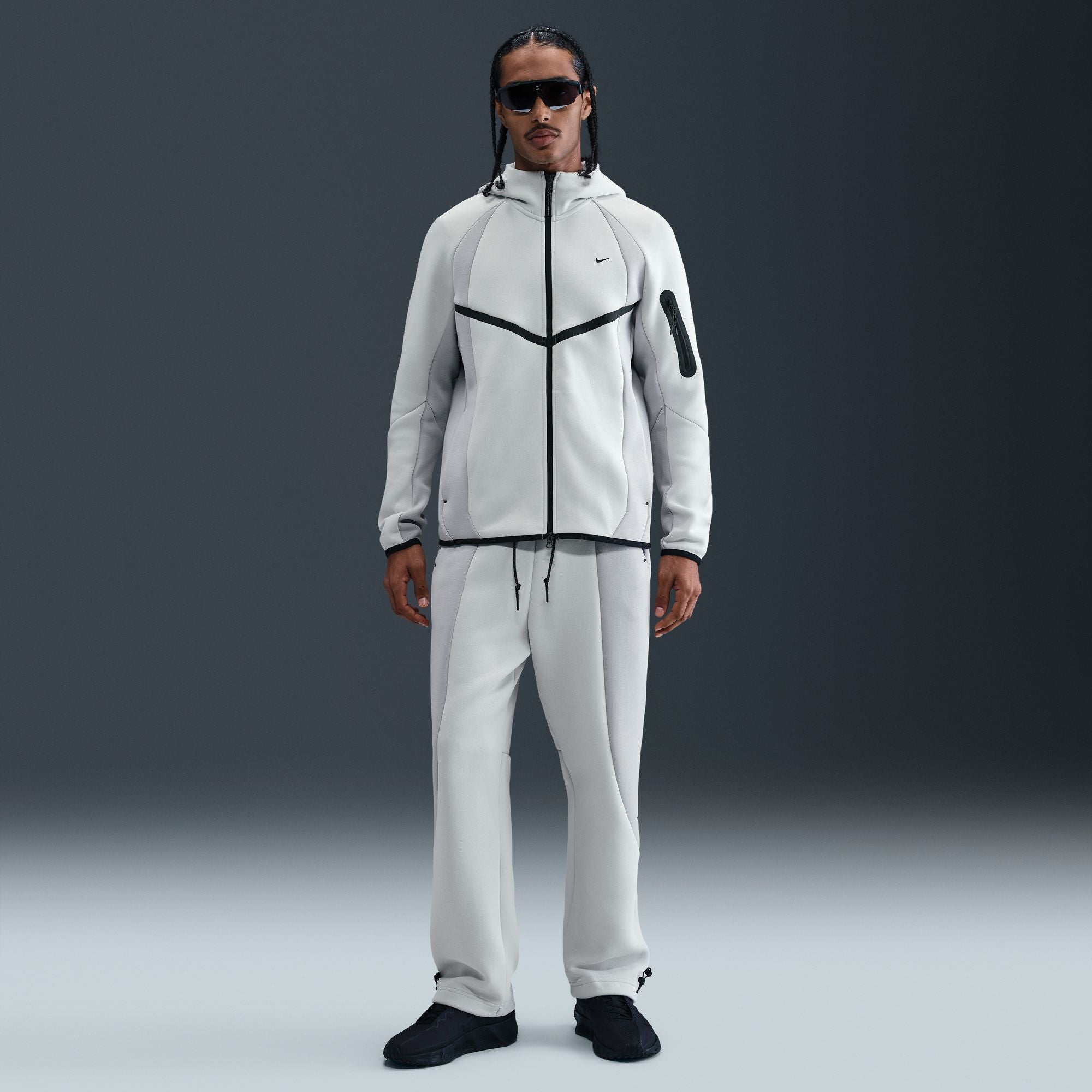 Nike Tech Color-Block Open-Hem Fleece Pants - Men's