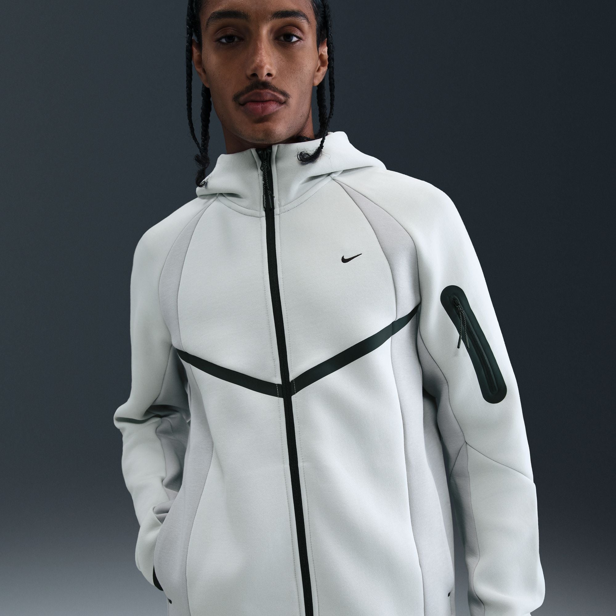 Nike Tech Full-Zip Color-Block Fleece Windrunner Jacket - Men's