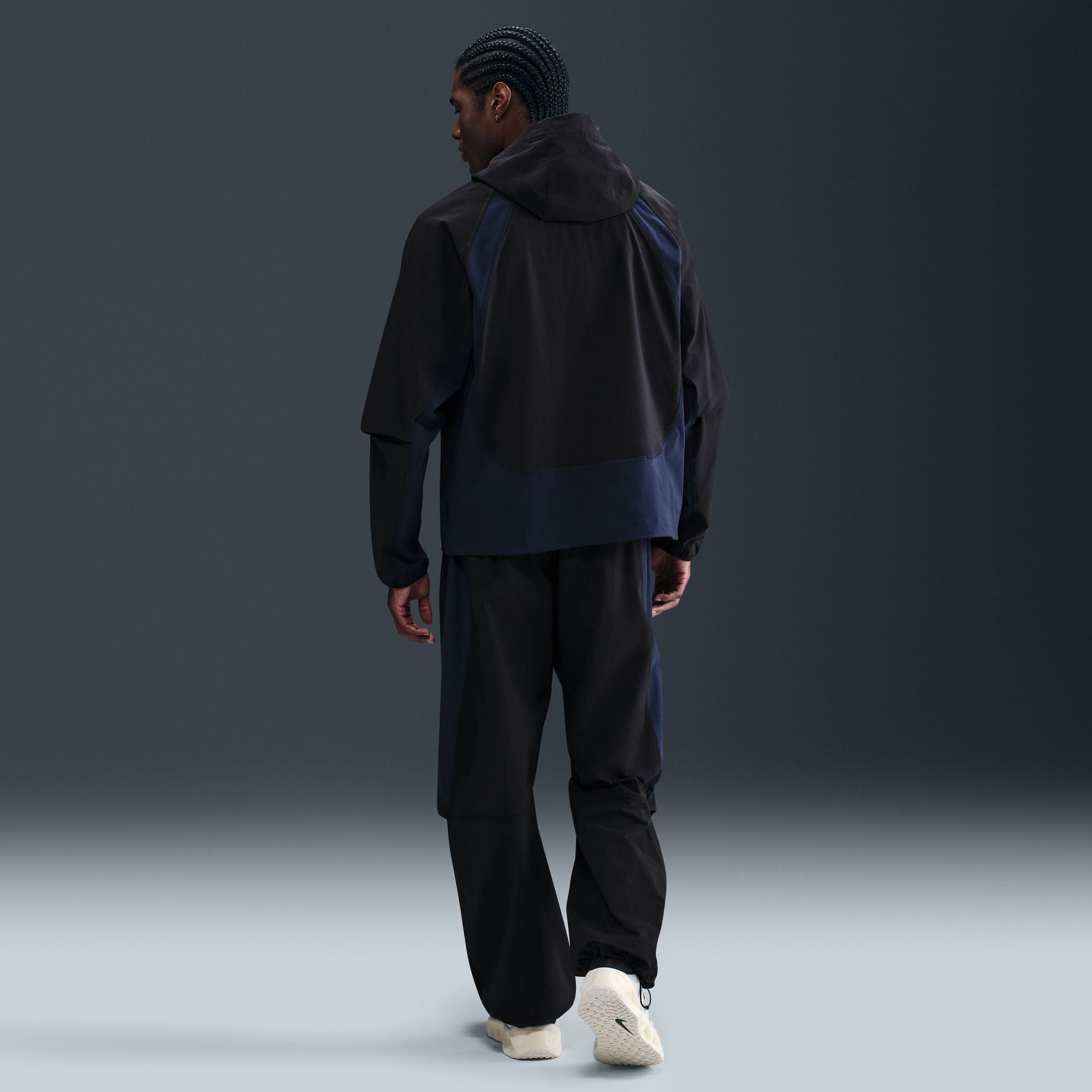 Nike Tech Dri-FIT Woven Color-Block Windrunner Loose Jacket - Men's
