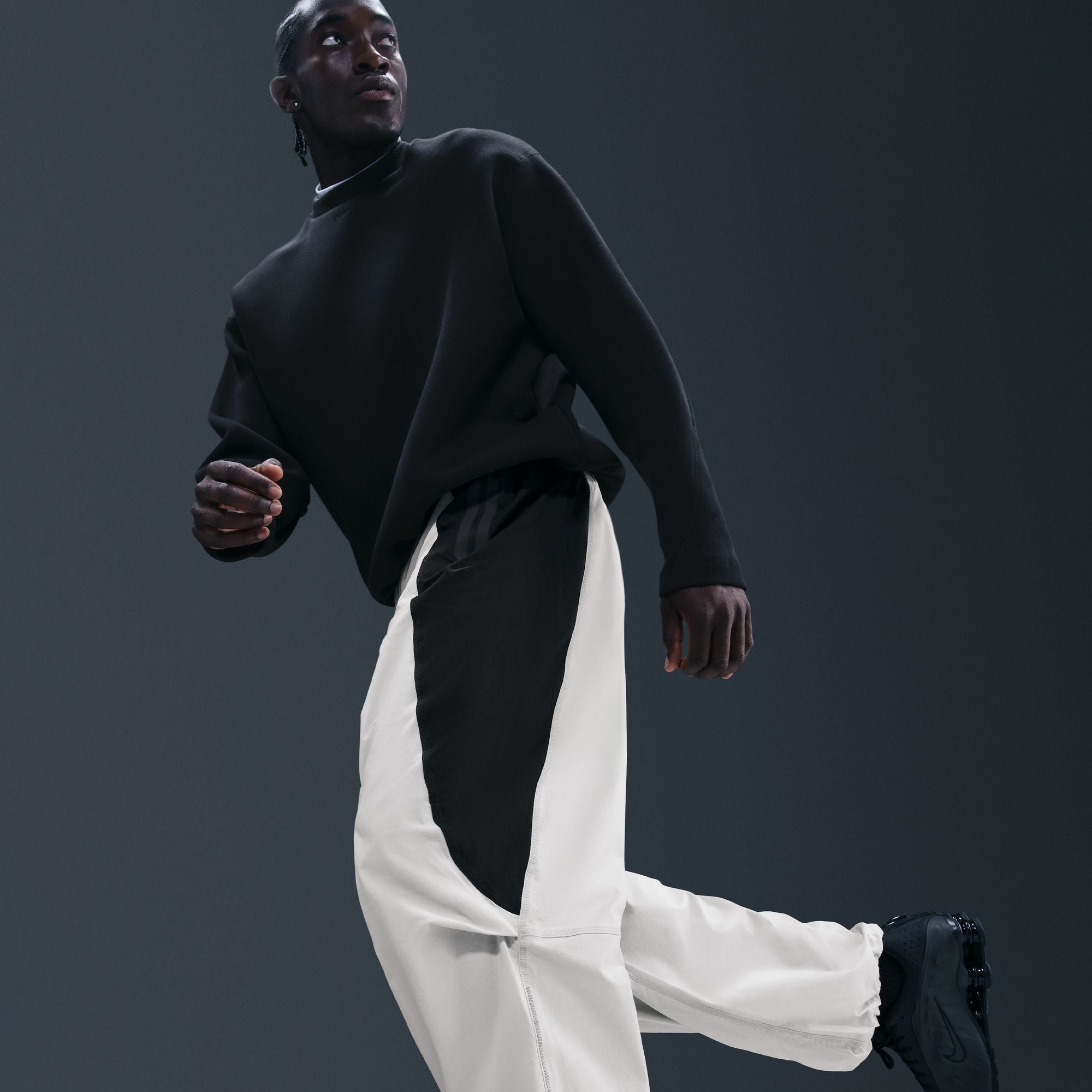 Nike Tech Men's Dri-FIT Woven Color-Block Oversized Pants