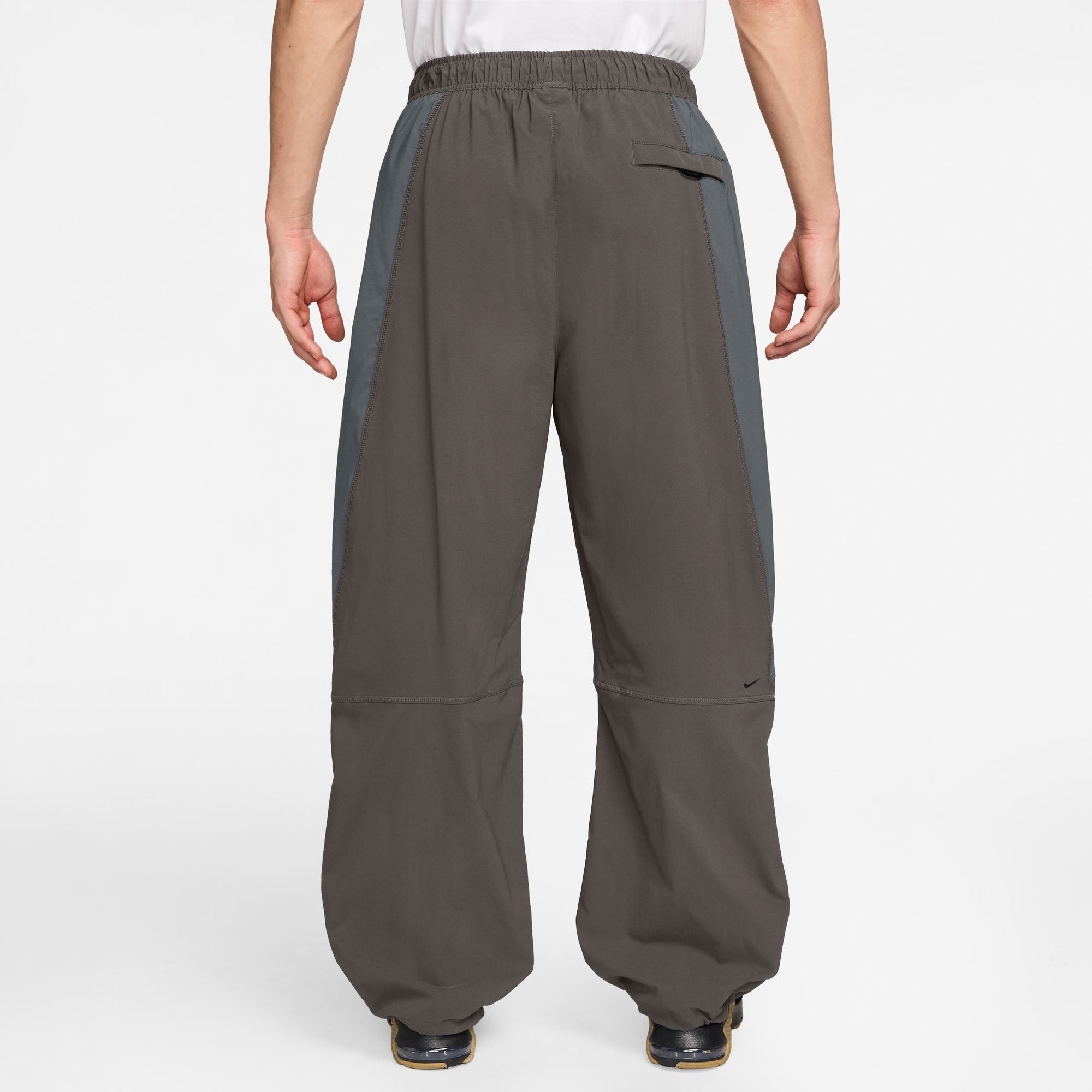 Nike Tech Men's Dri-FIT Woven Color-Block Oversized Pants