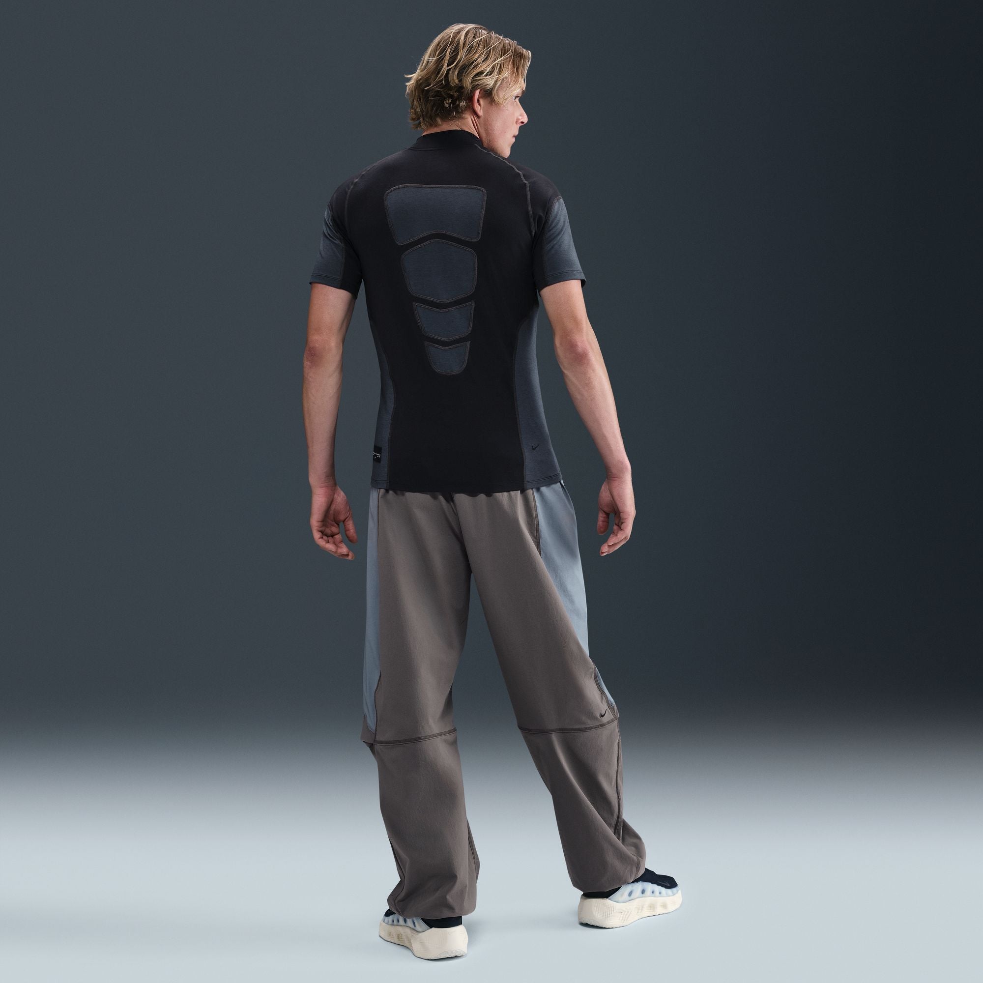 Nike Tech Men's Dri-FIT Woven Color-Block Oversized Pants