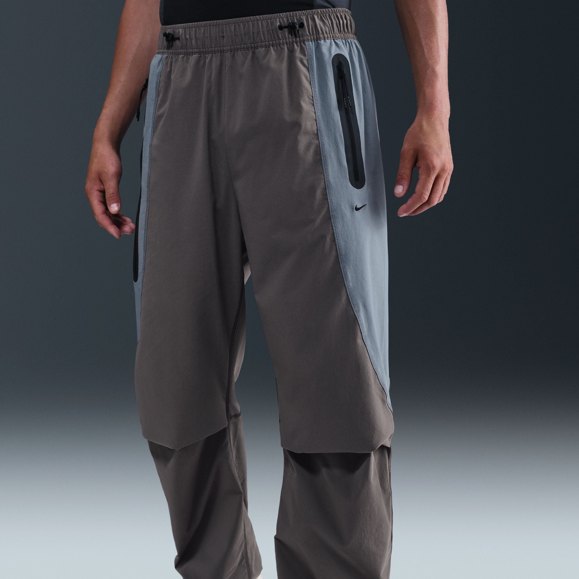 Nike Tech Men's Dri-FIT Woven Color-Block Oversized Pants