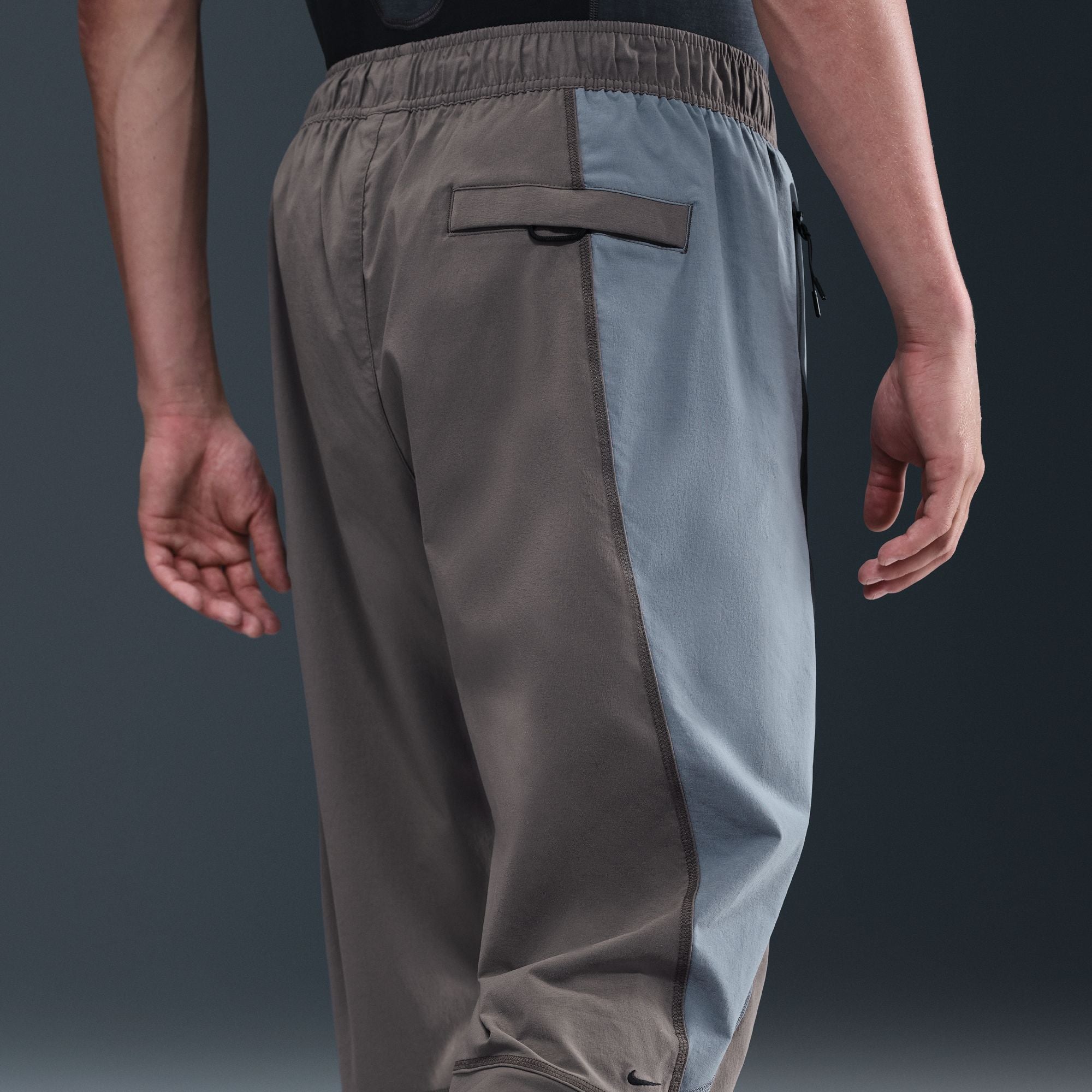 Nike Tech Men's Dri-FIT Woven Color-Block Oversized Pants