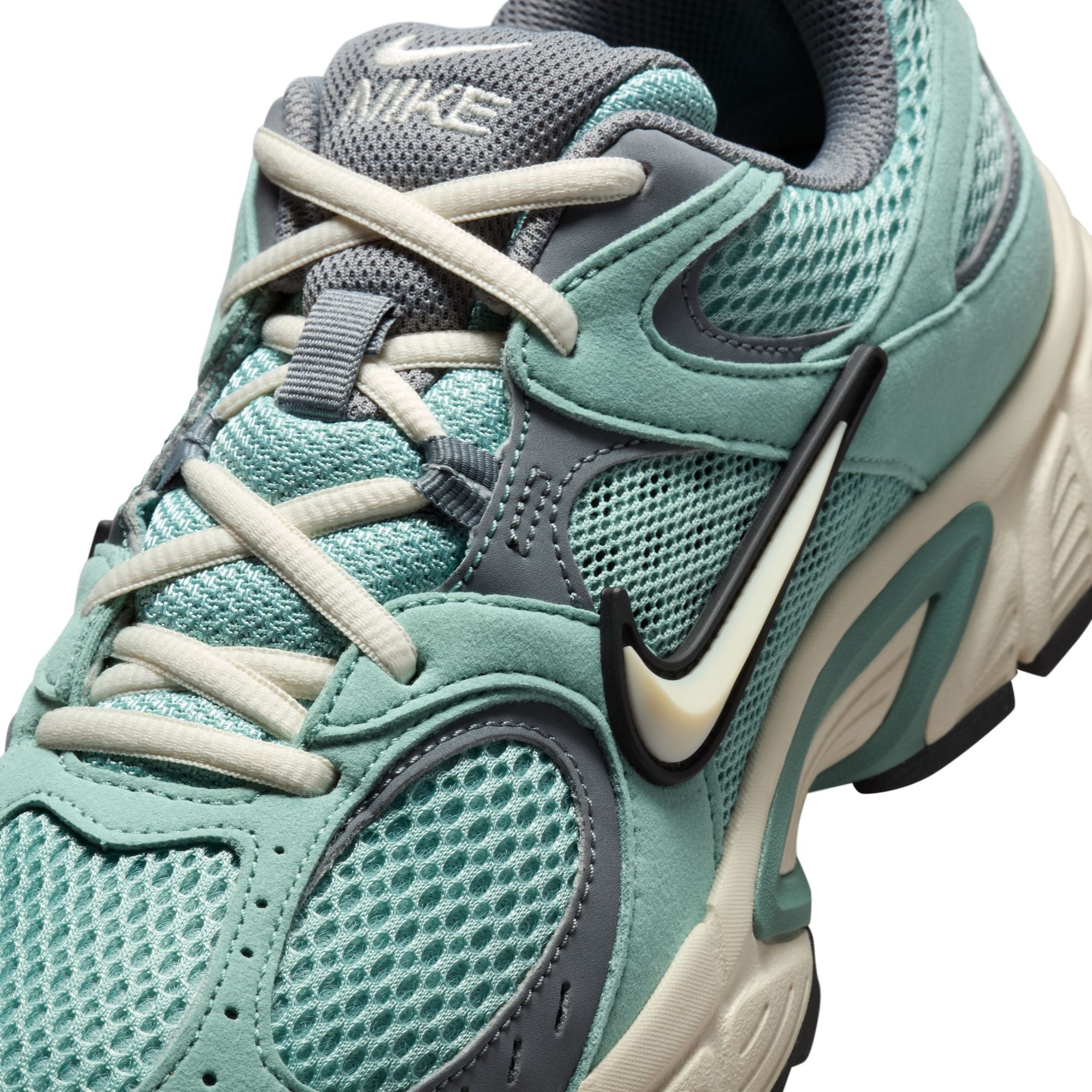 Nike V5 RNR - Women's