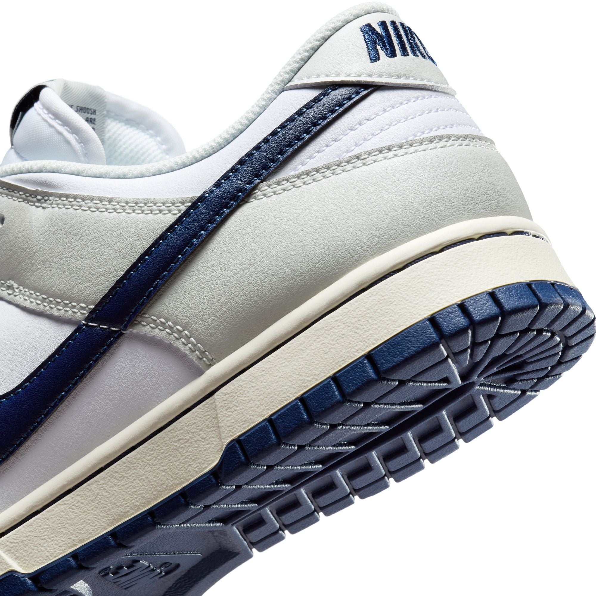 Nike Dunk Low Retro "New York Yankees" - Men's