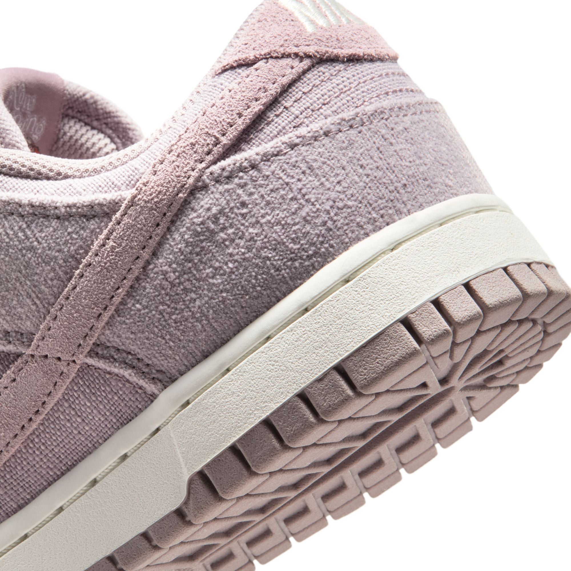 Nike Dunk Low "Flowers" - Women's