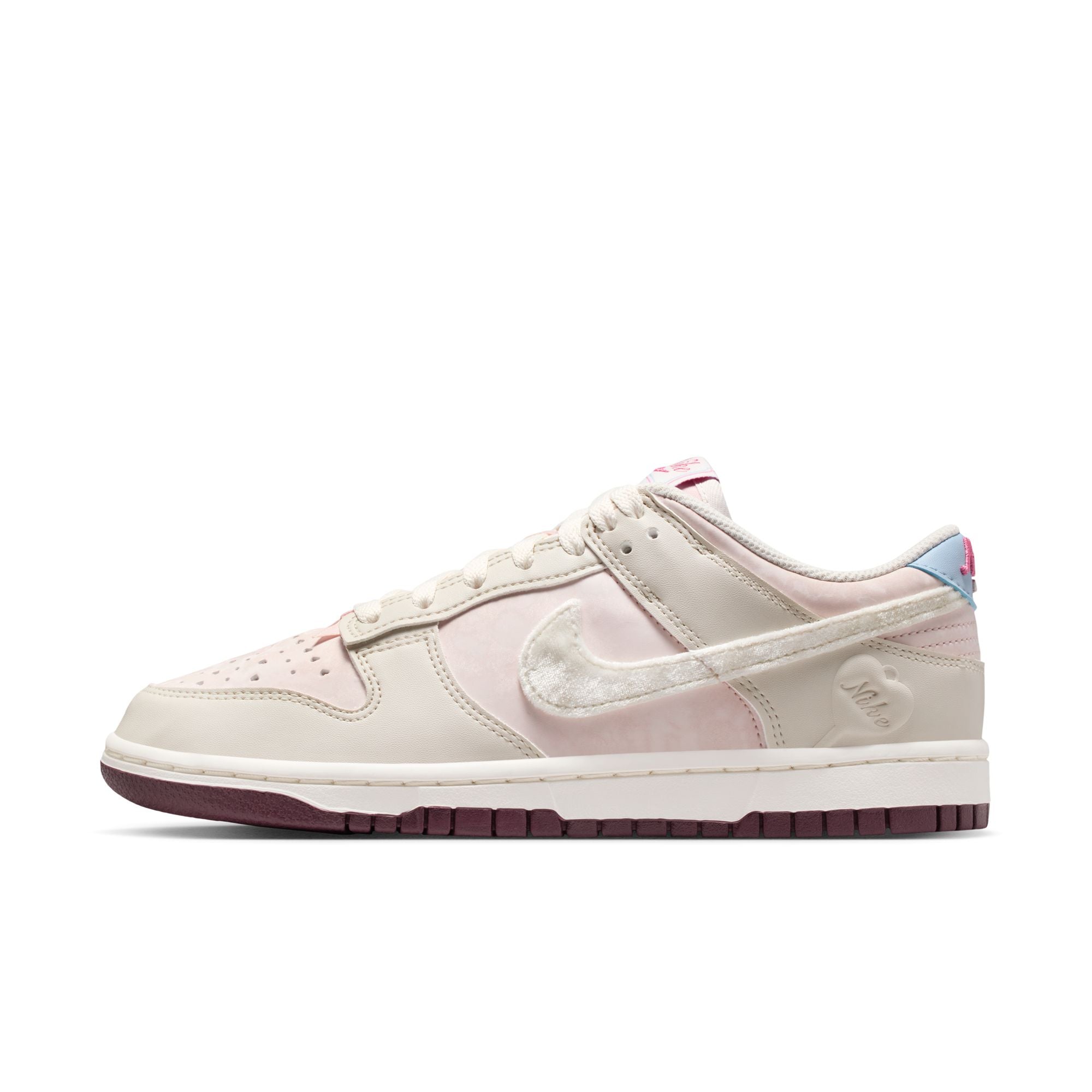 Nike Dunk Low "Valentine's Day" - Women's