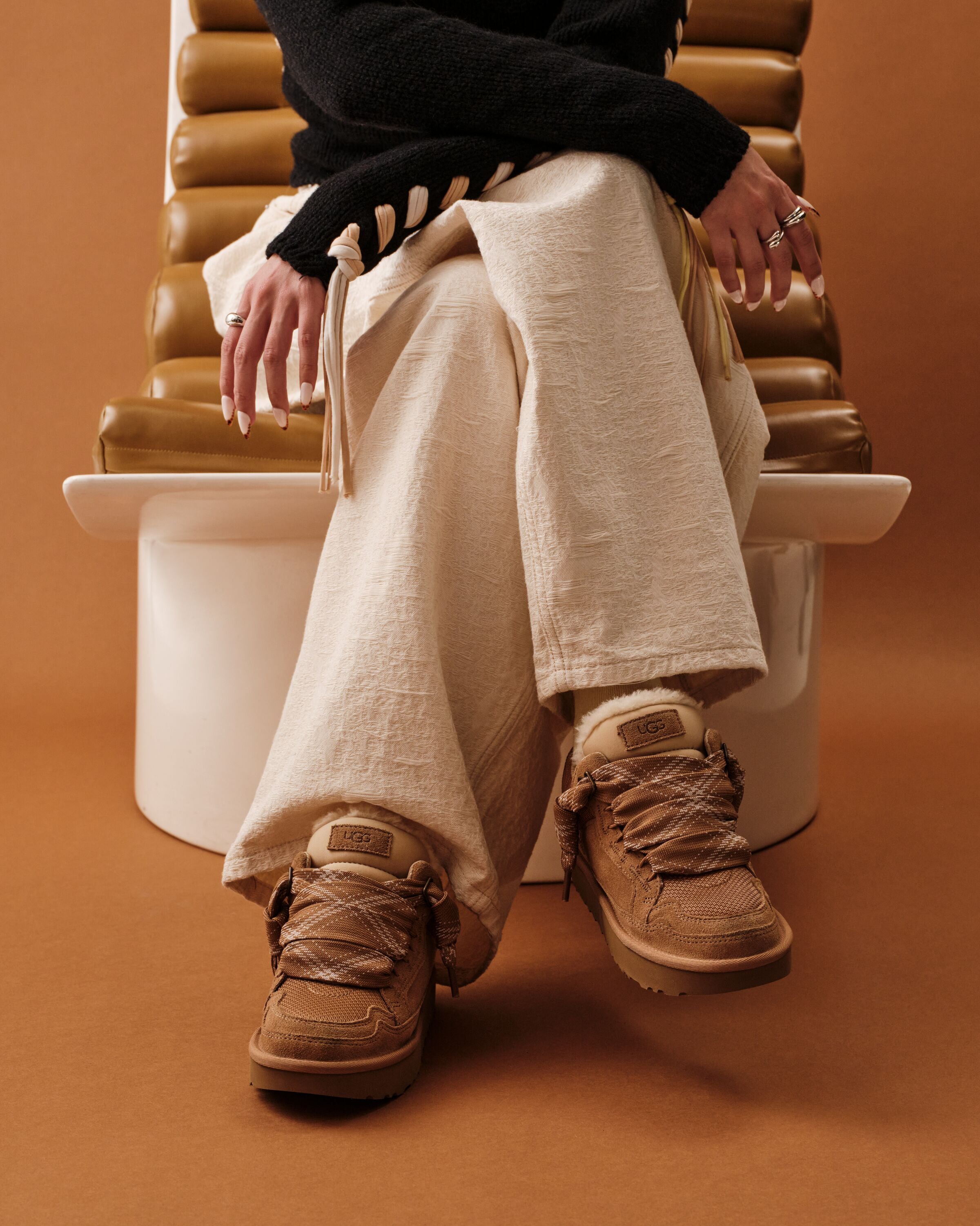 UGG Lowmel Chestnut - Women's