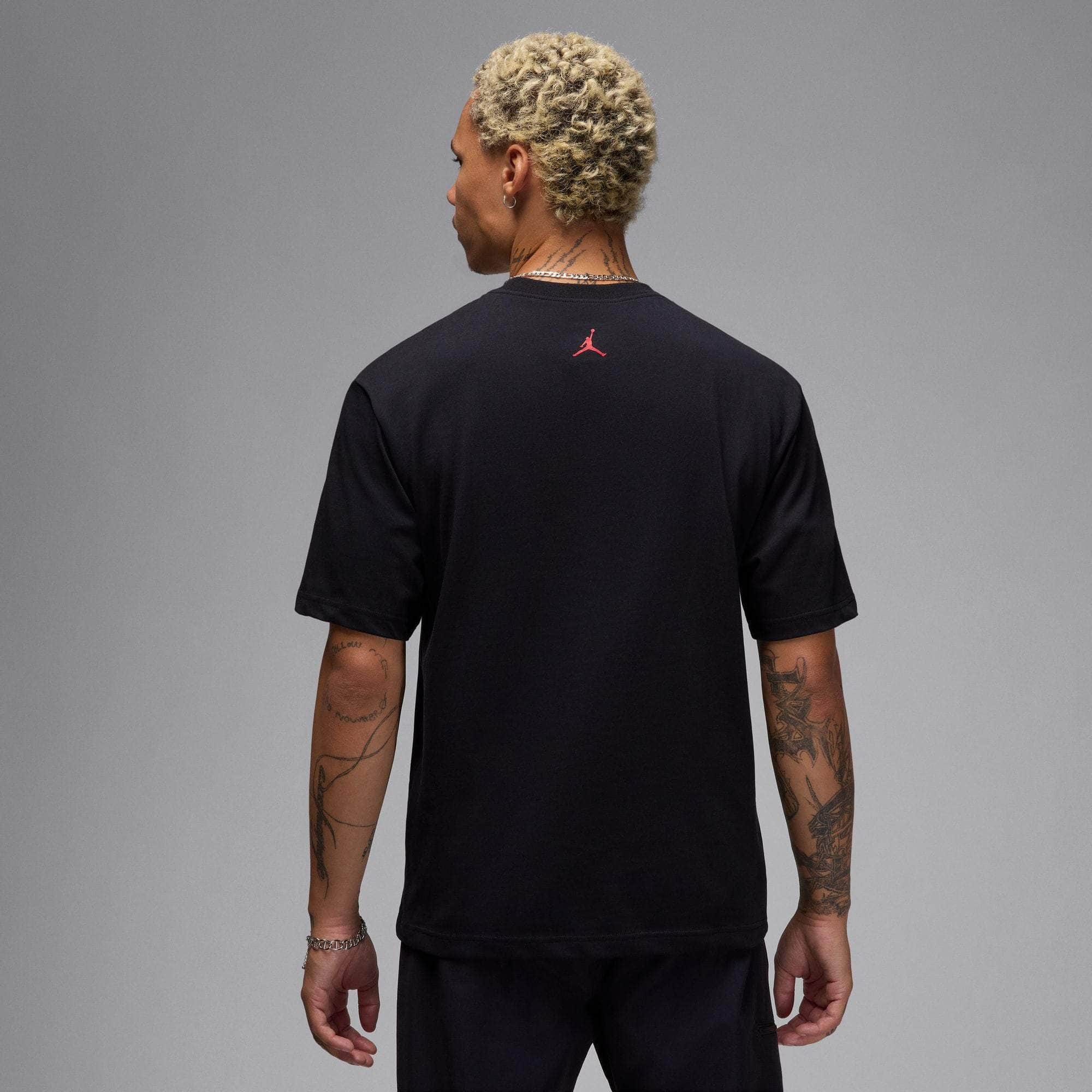 Air Jordan APPAREL Air Jordan Sneaker Patch T-Shirt - Men's