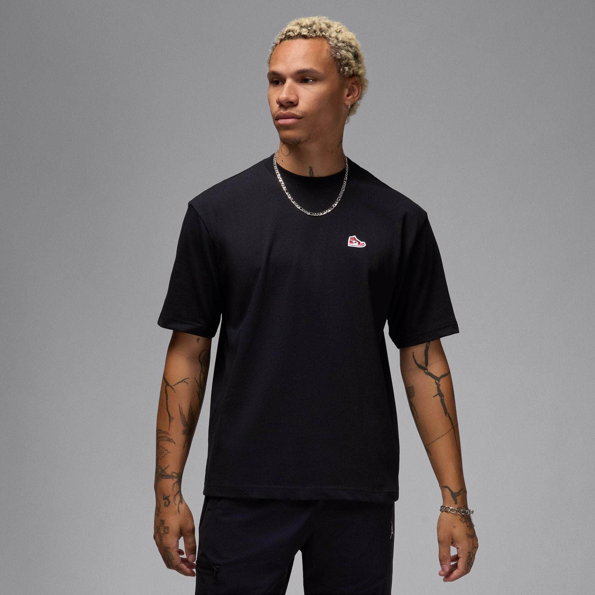 Air Jordan APPAREL Air Jordan Sneaker Patch T-Shirt - Men's