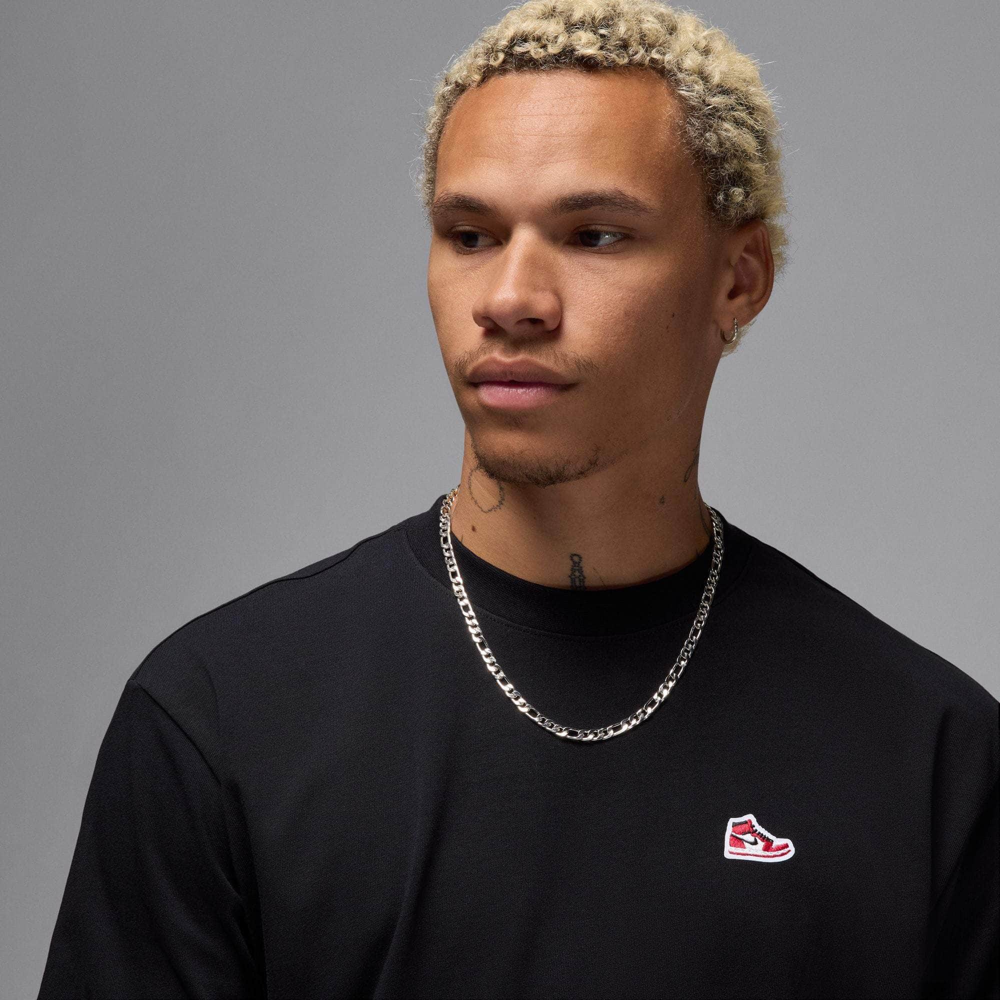 Air Jordan APPAREL Air Jordan Sneaker Patch T-Shirt - Men's