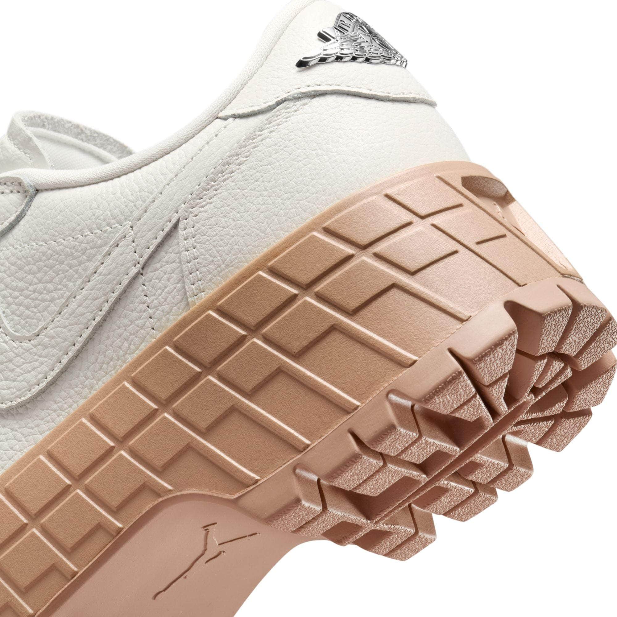Air Jordan FOOTWEAR Air Jordan 1 Brooklyn Low - Women's