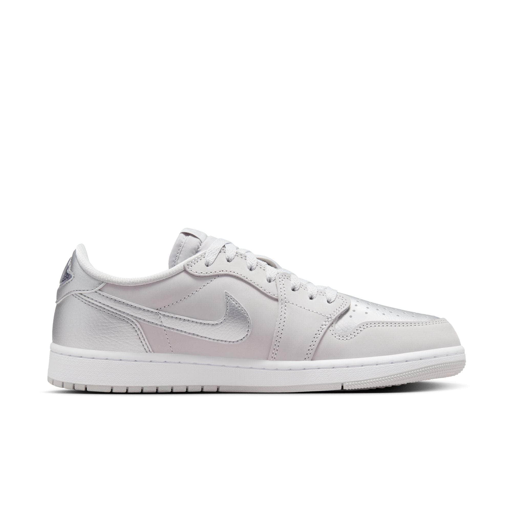 Air Jordan FOOTWEAR Air Jordan 1 Low OG "Silver" - Men's