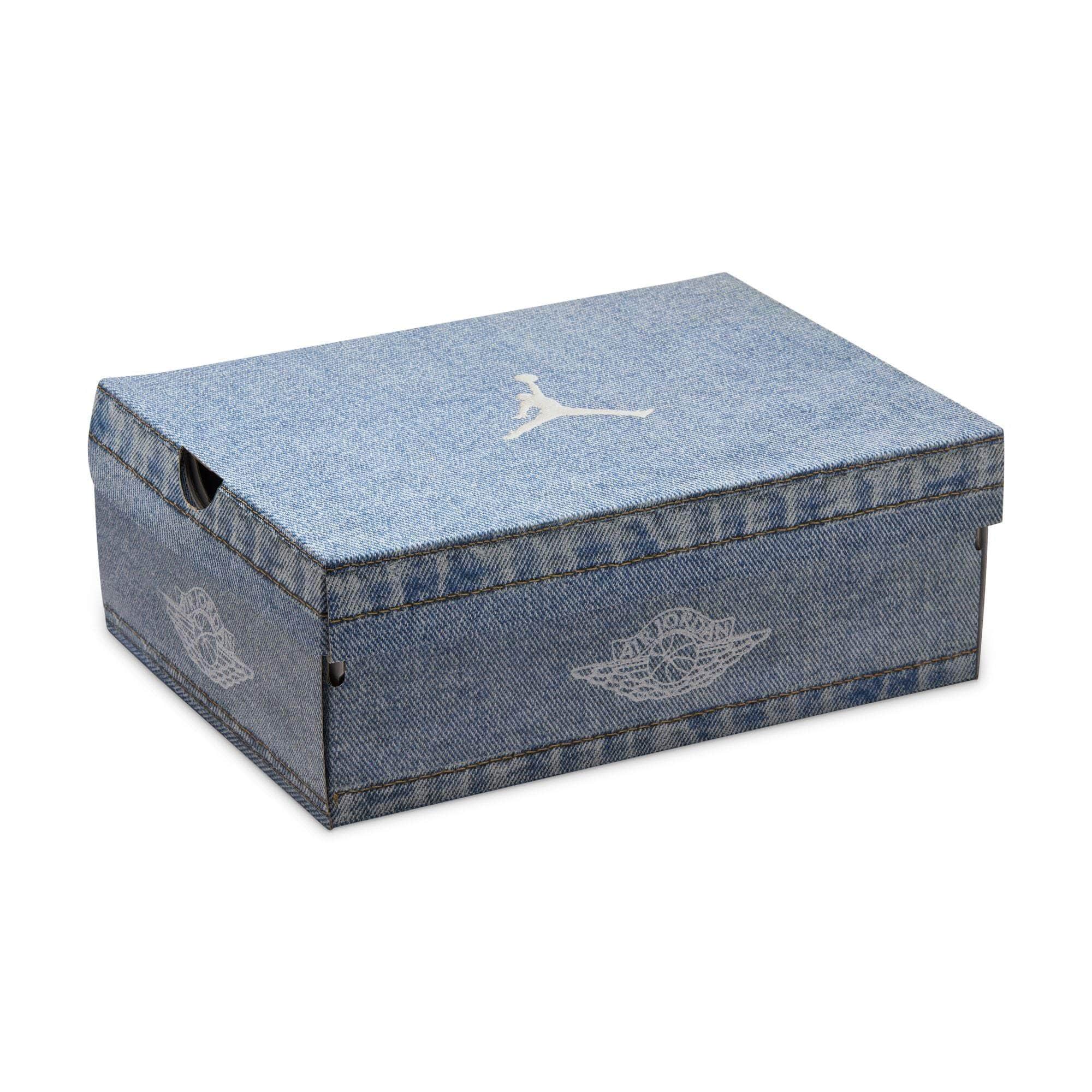 Air Jordan FOOTWEAR Air Jordan 1 Low SE "Denim Worn Blue" - Women's