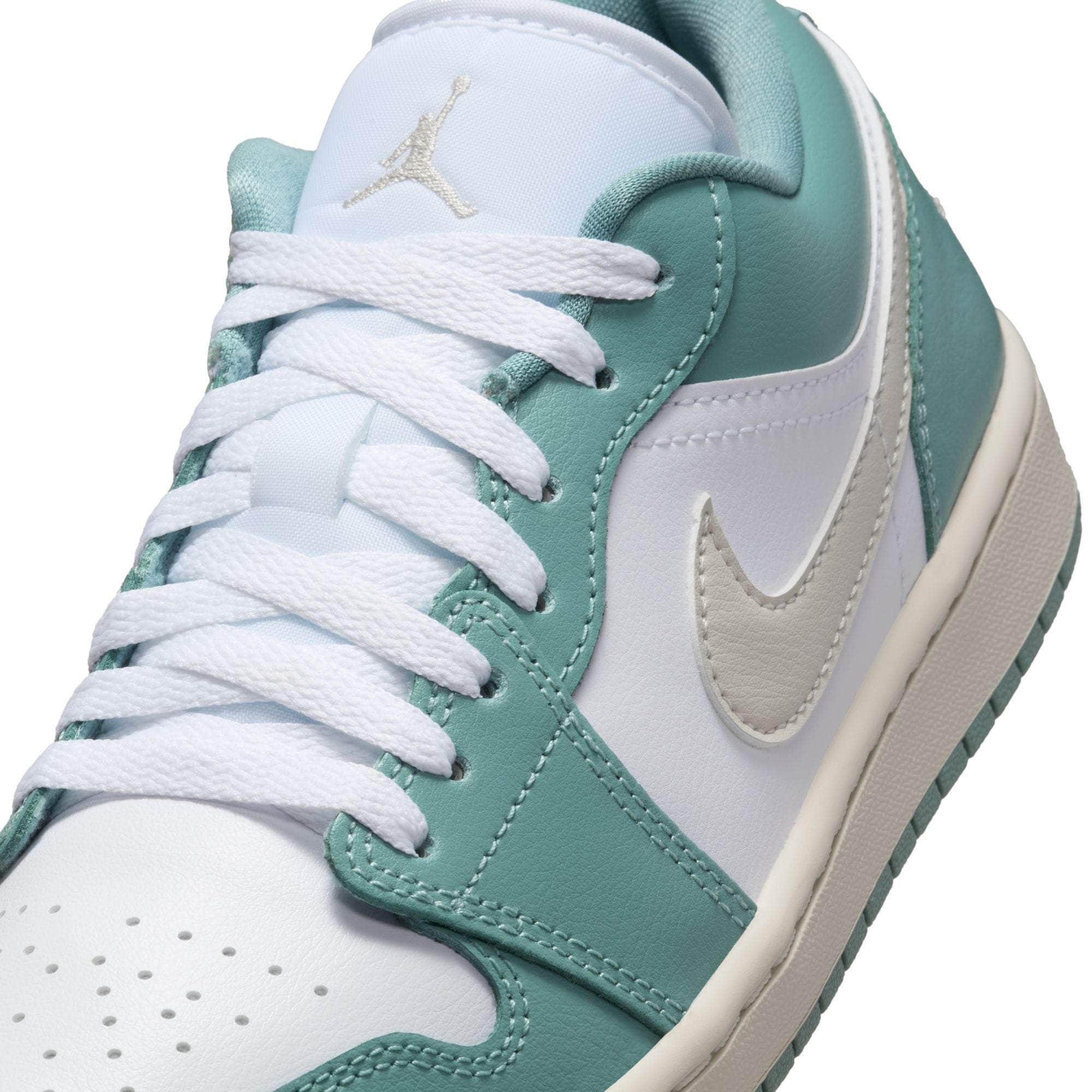 Air Jordan FOOTWEAR Air Jordan 1 Low - Women's