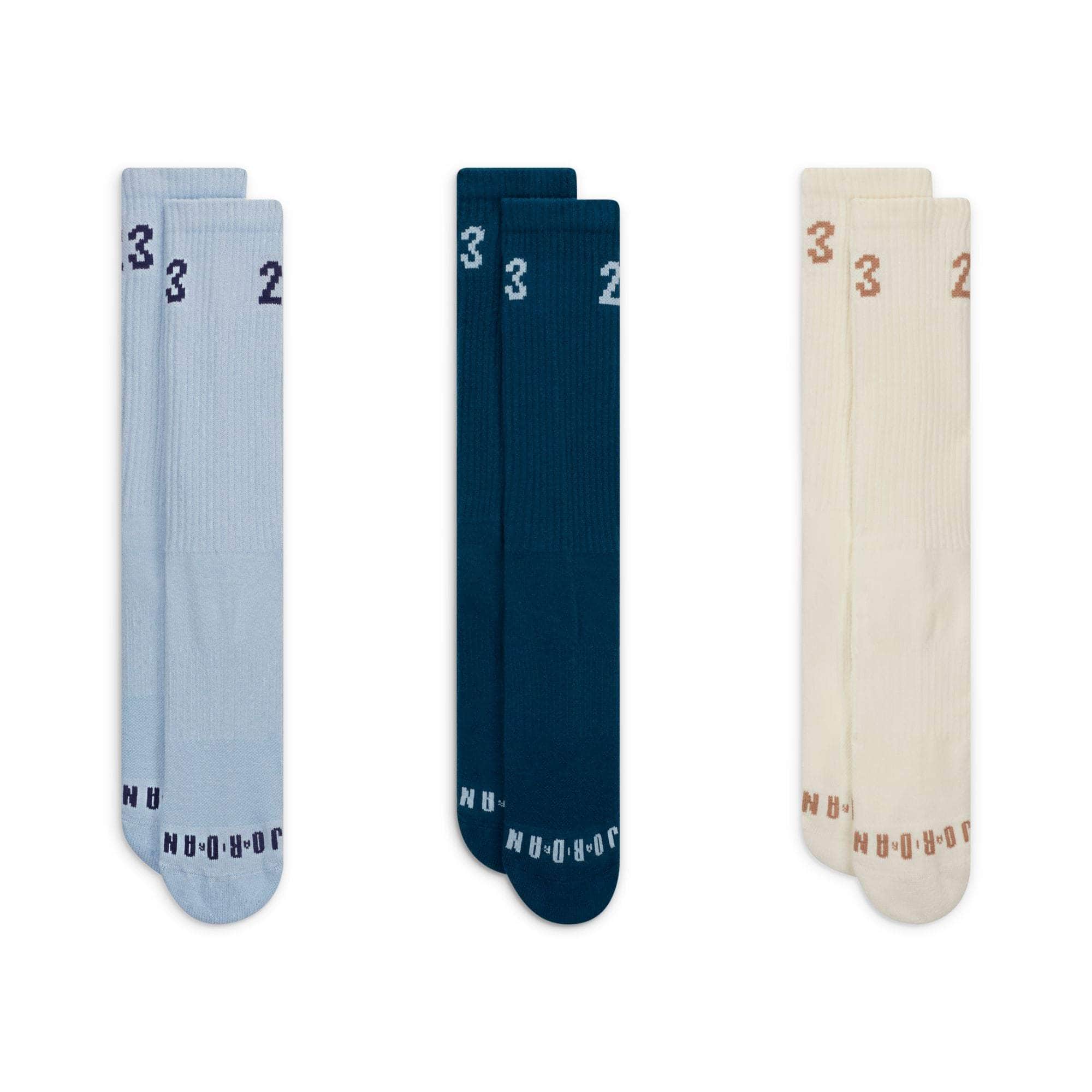 Air Jordan Socks Air Jordan Essentials Crew Socks