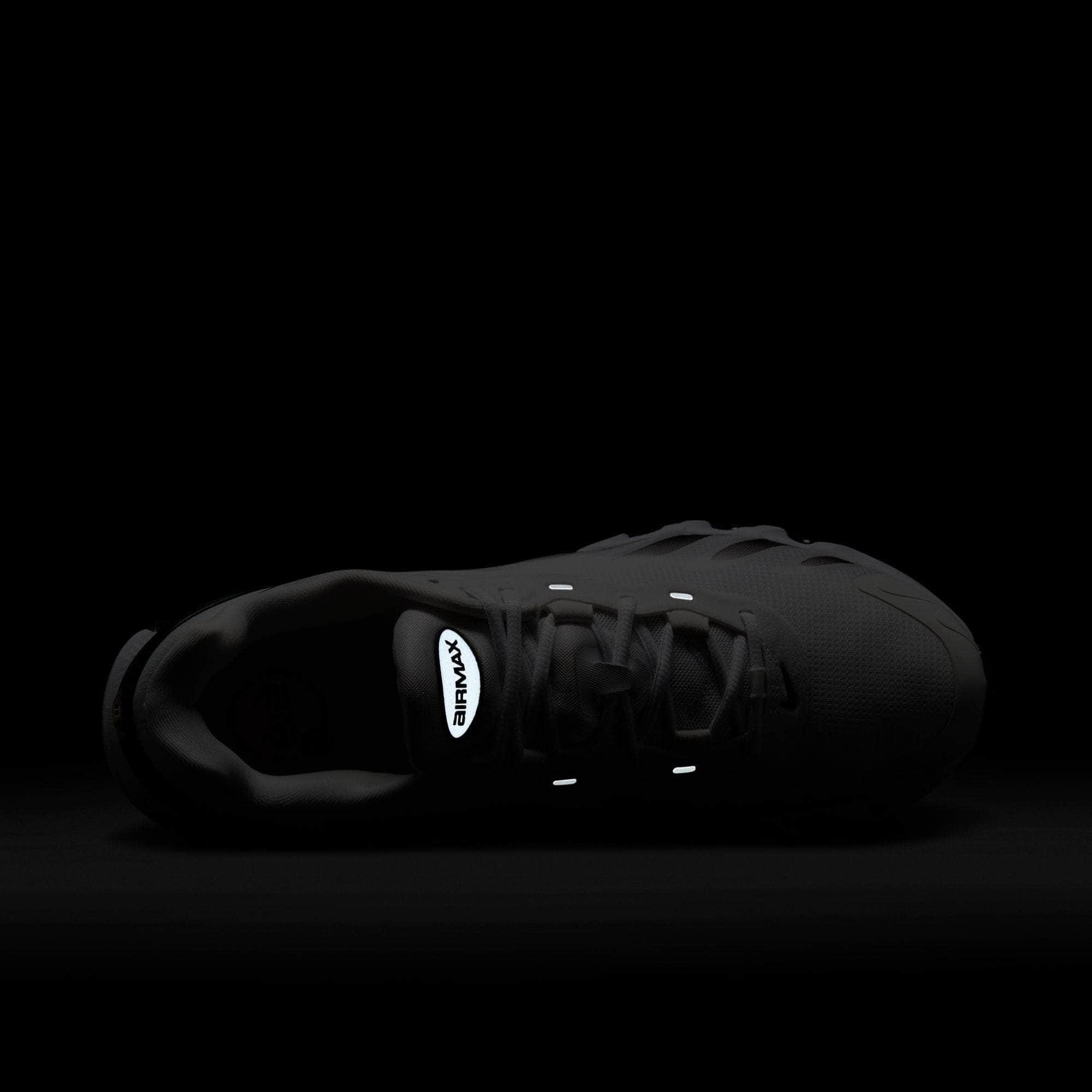 Nike FOOTWEAR Nike Air Max Dn8 "White Black" - Men's