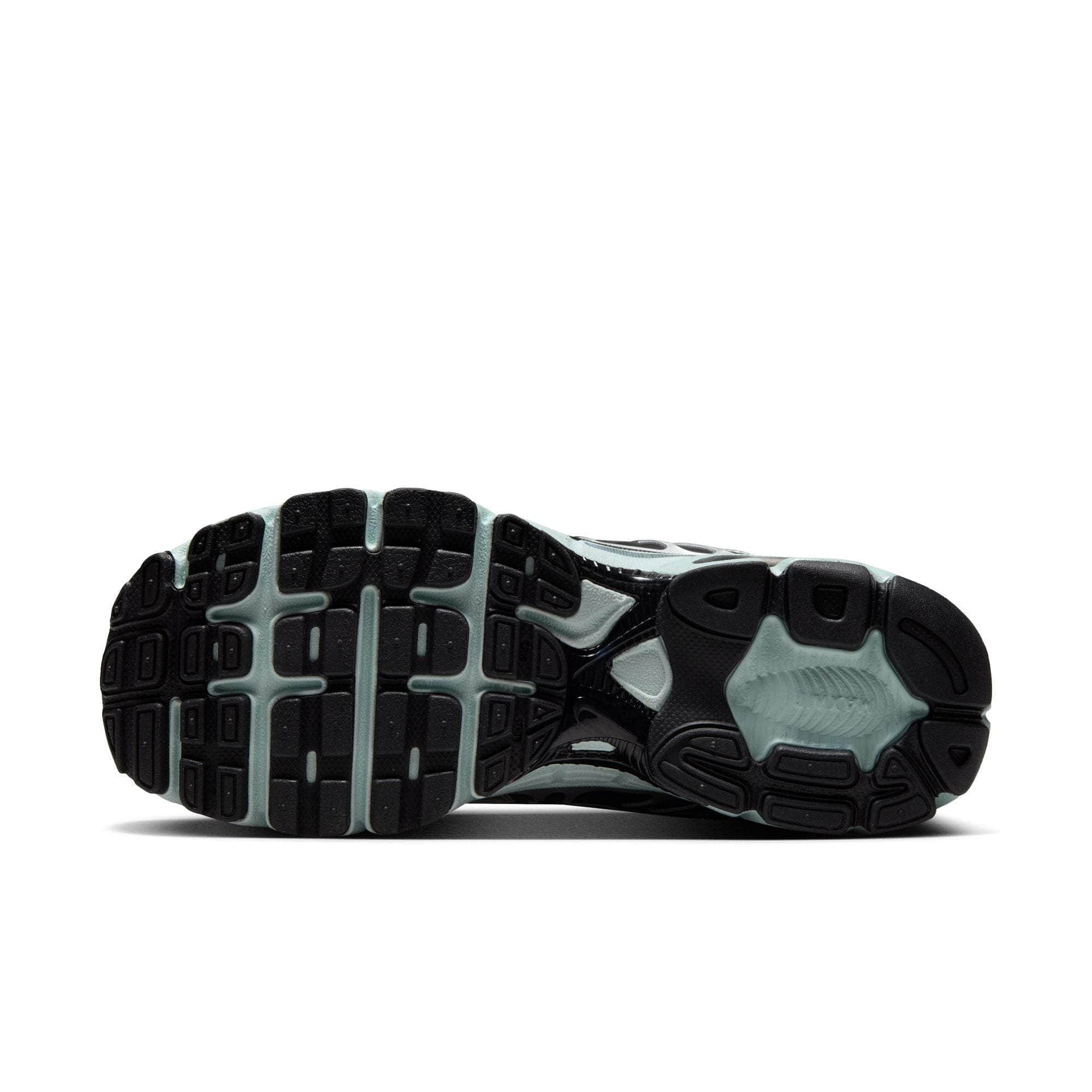 Nike FOOTWEAR Nike Air Max Moto 2K - Women's