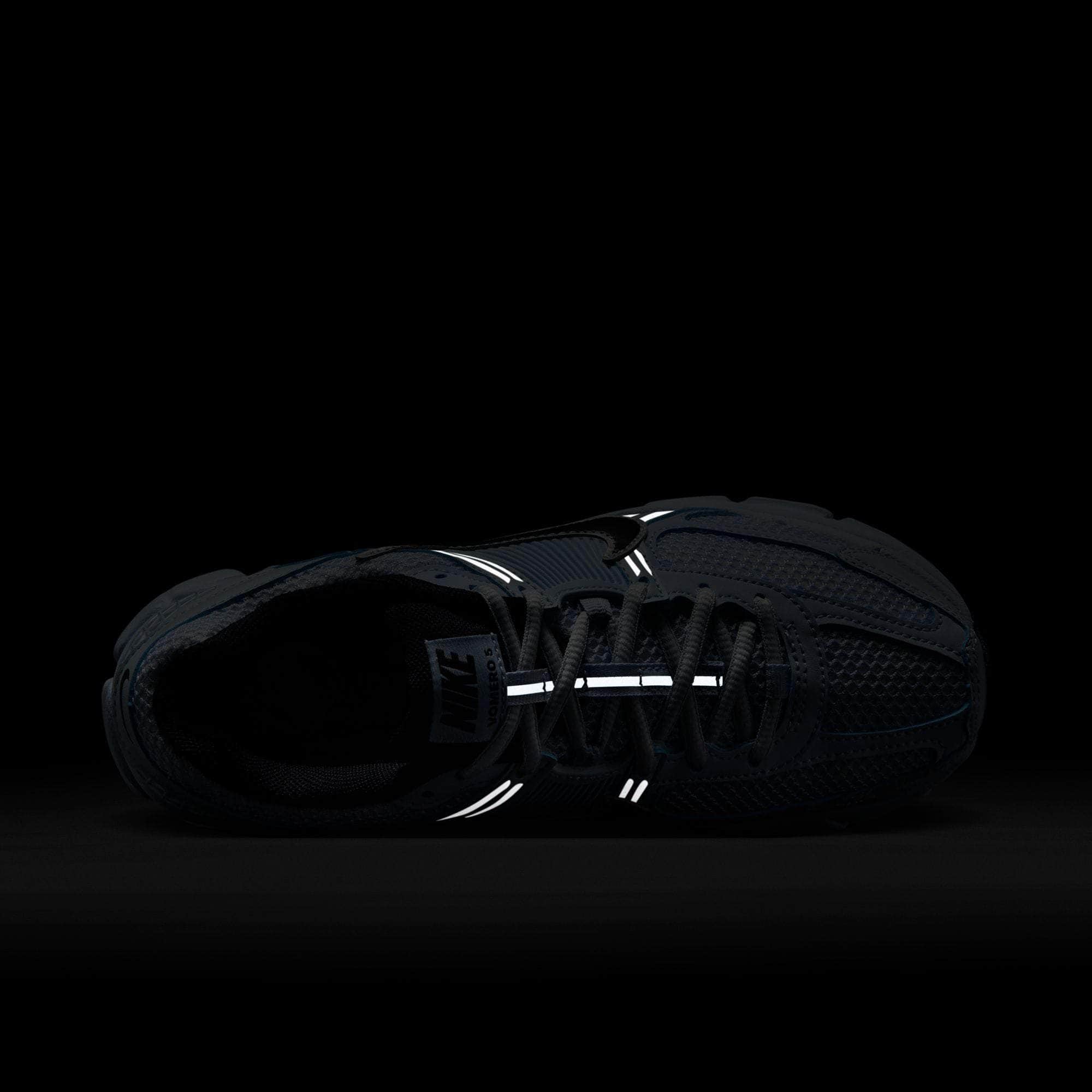 Nike FOOTWEAR Nike Zoom Vomero 5 Blue Tint Platinum Tint Metallic Platinum Black - Women's