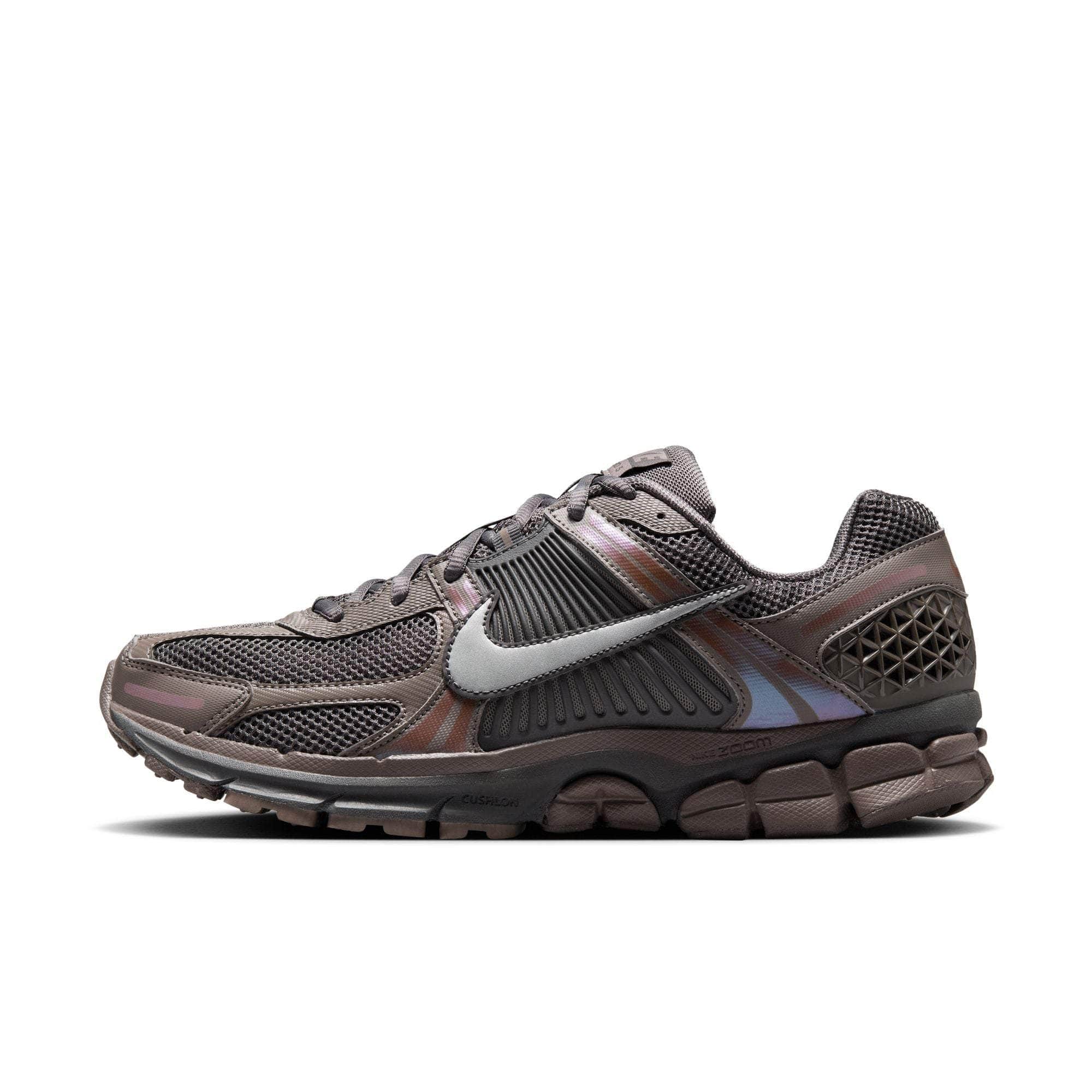 Nike FOOTWEAR Nike Zoom Vomero 5 "Cave Stone" - Men's