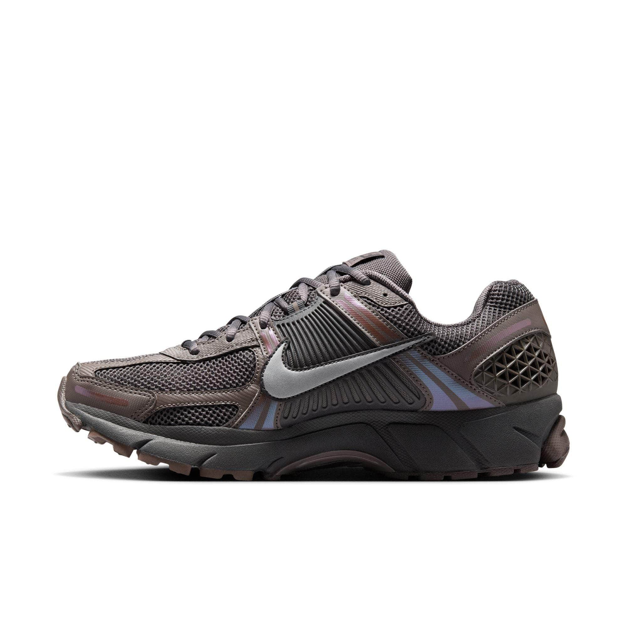 Nike FOOTWEAR Nike Zoom Vomero 5 "Cave Stone" - Men's