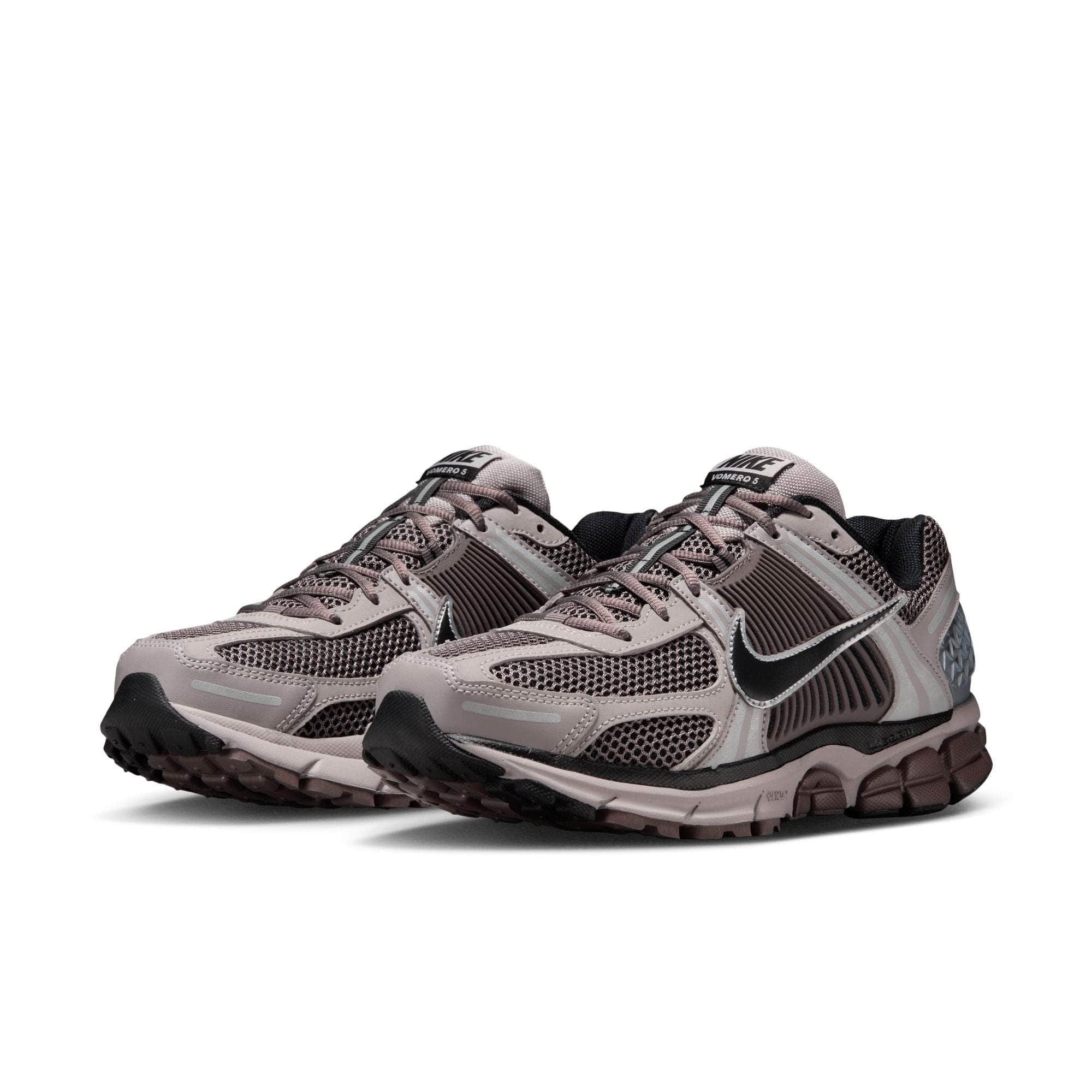 Nike FOOTWEAR Nike Zoom Vomero 5 - Men's