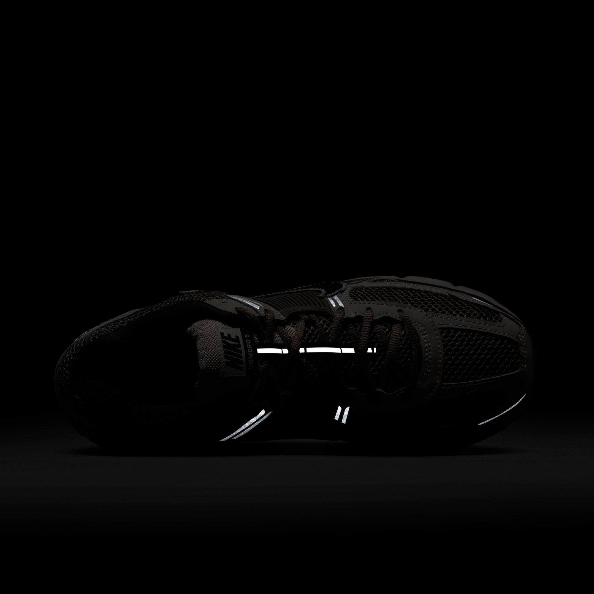 Nike FOOTWEAR Nike Zoom Vomero 5 - Men's