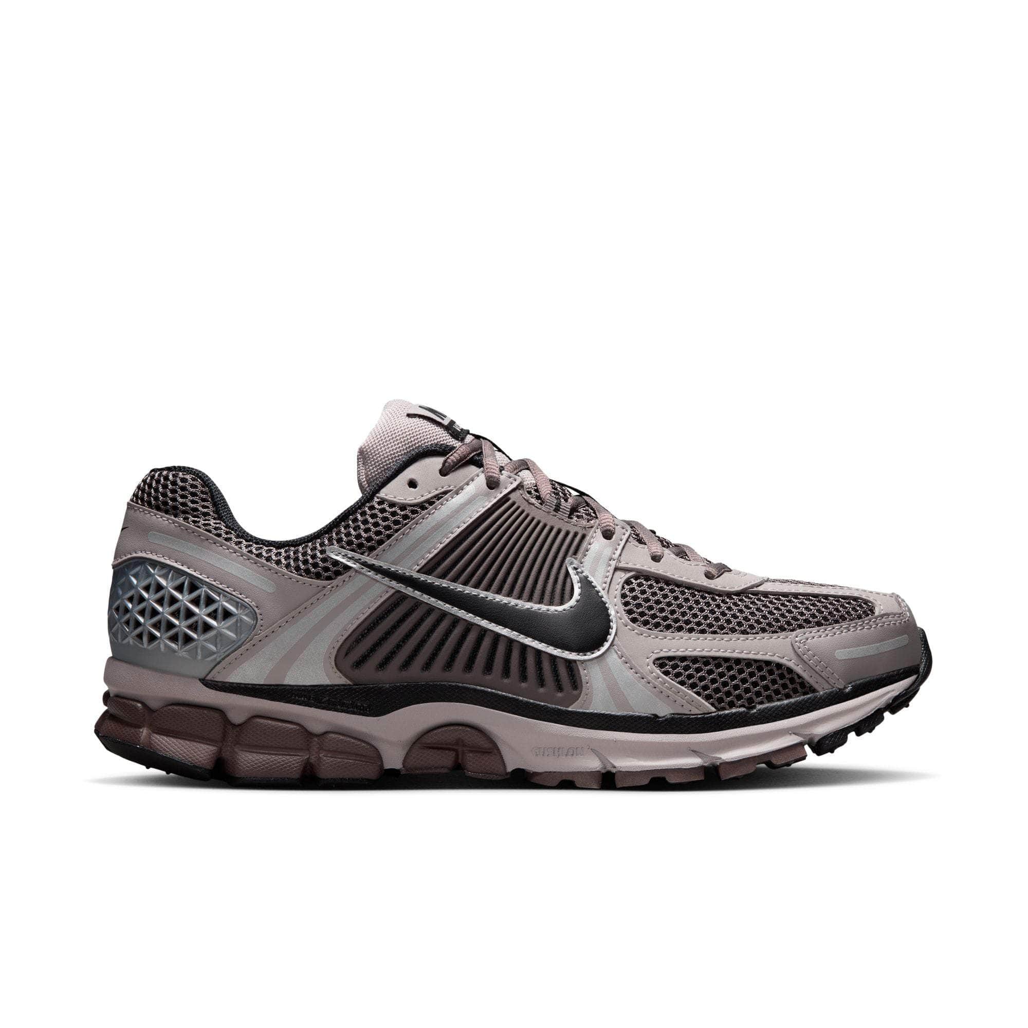 Nike FOOTWEAR Nike Zoom Vomero 5 - Men's