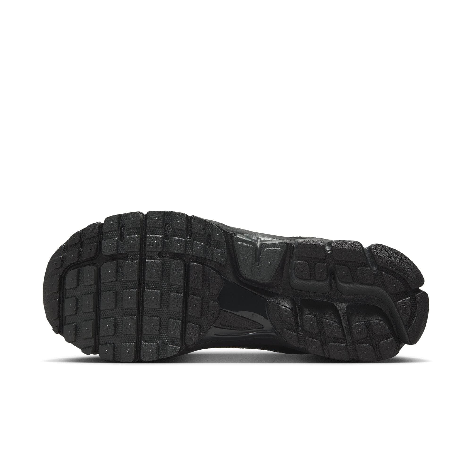 Nike FOOTWEAR Nike Zoom Vomero 5 SE - Women's