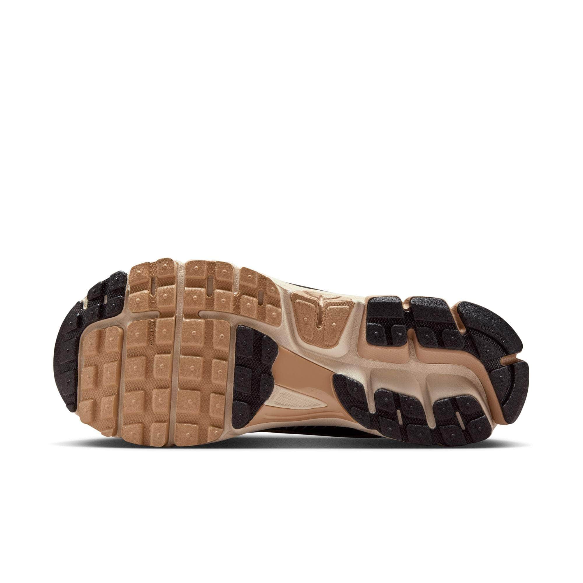Nike FOOTWEAR Nike Zoom Vomero 5 - Women's