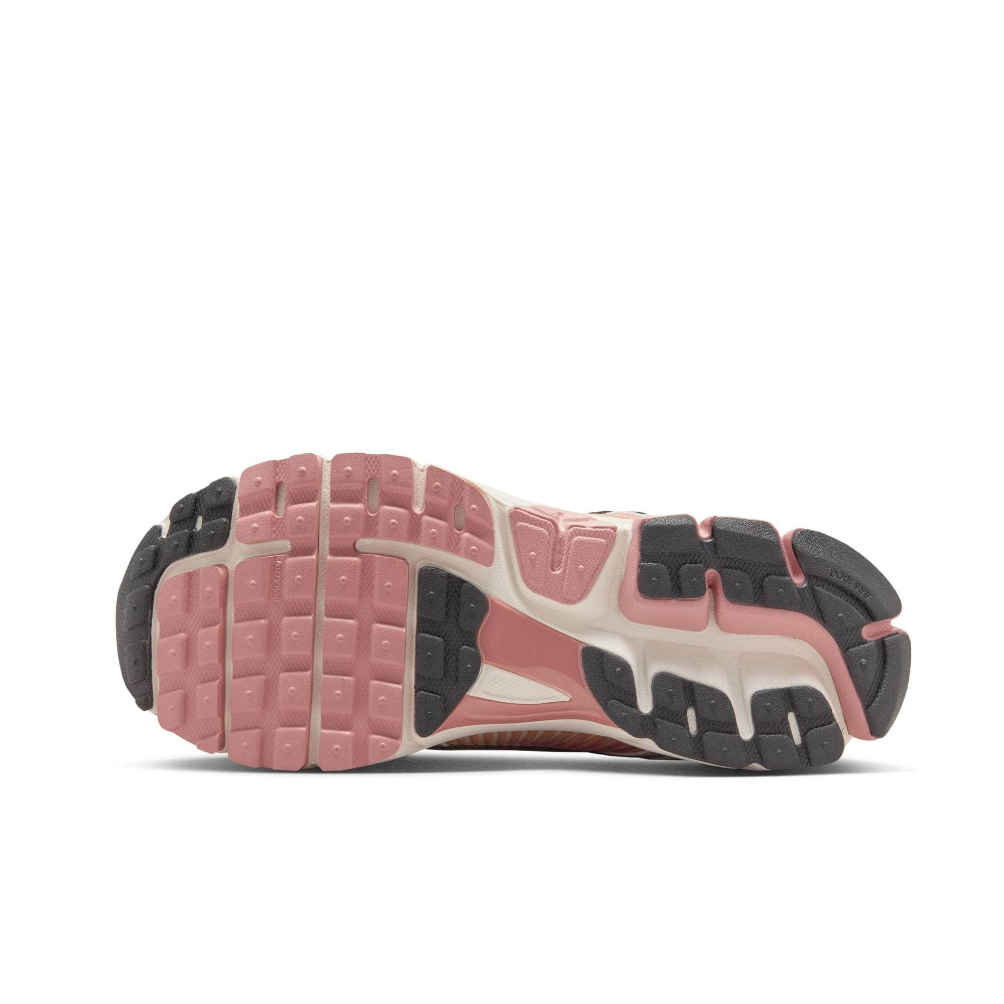 Nike FOOTWEAR Nike Zoom Vomero 5 - Women's