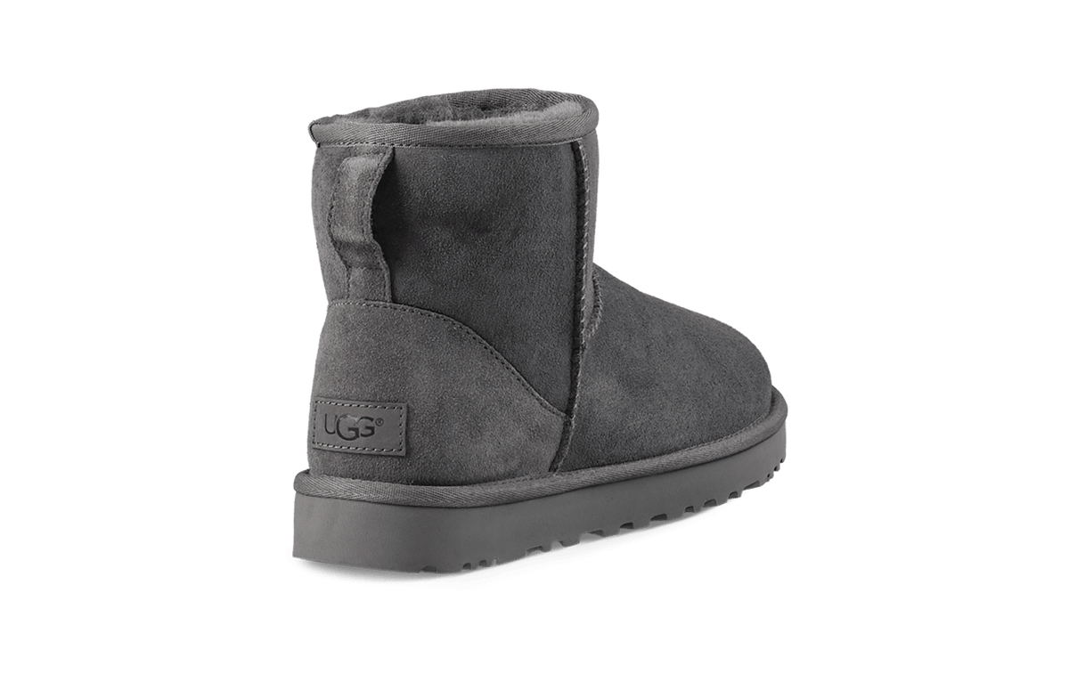 UGG FOOTWEAR UGG Classic Mini II Boot - Women's
