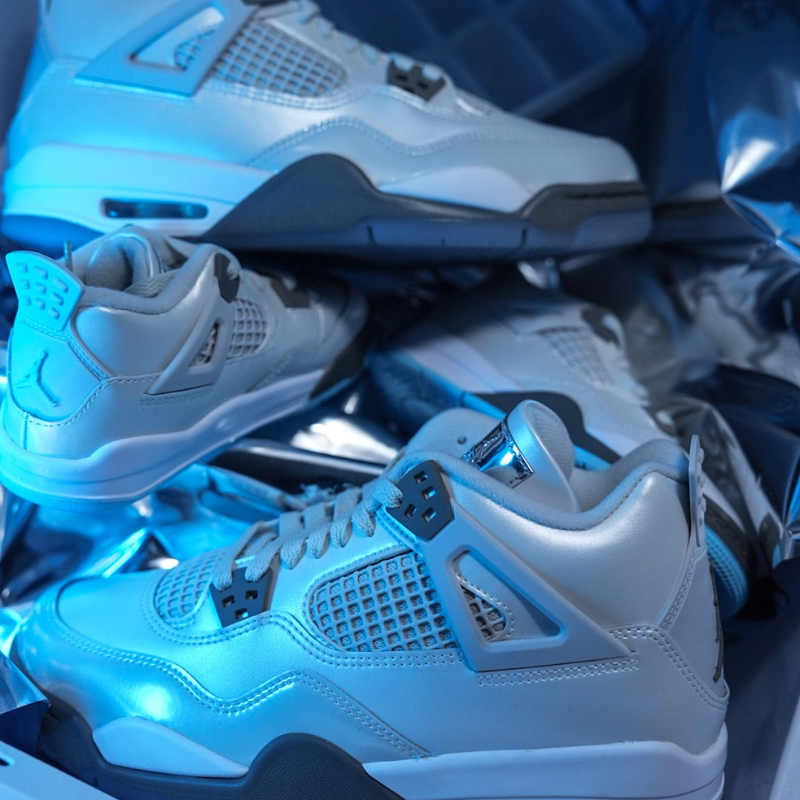 Air Jordan 4 Retro “Blue Chill” – Family Collection