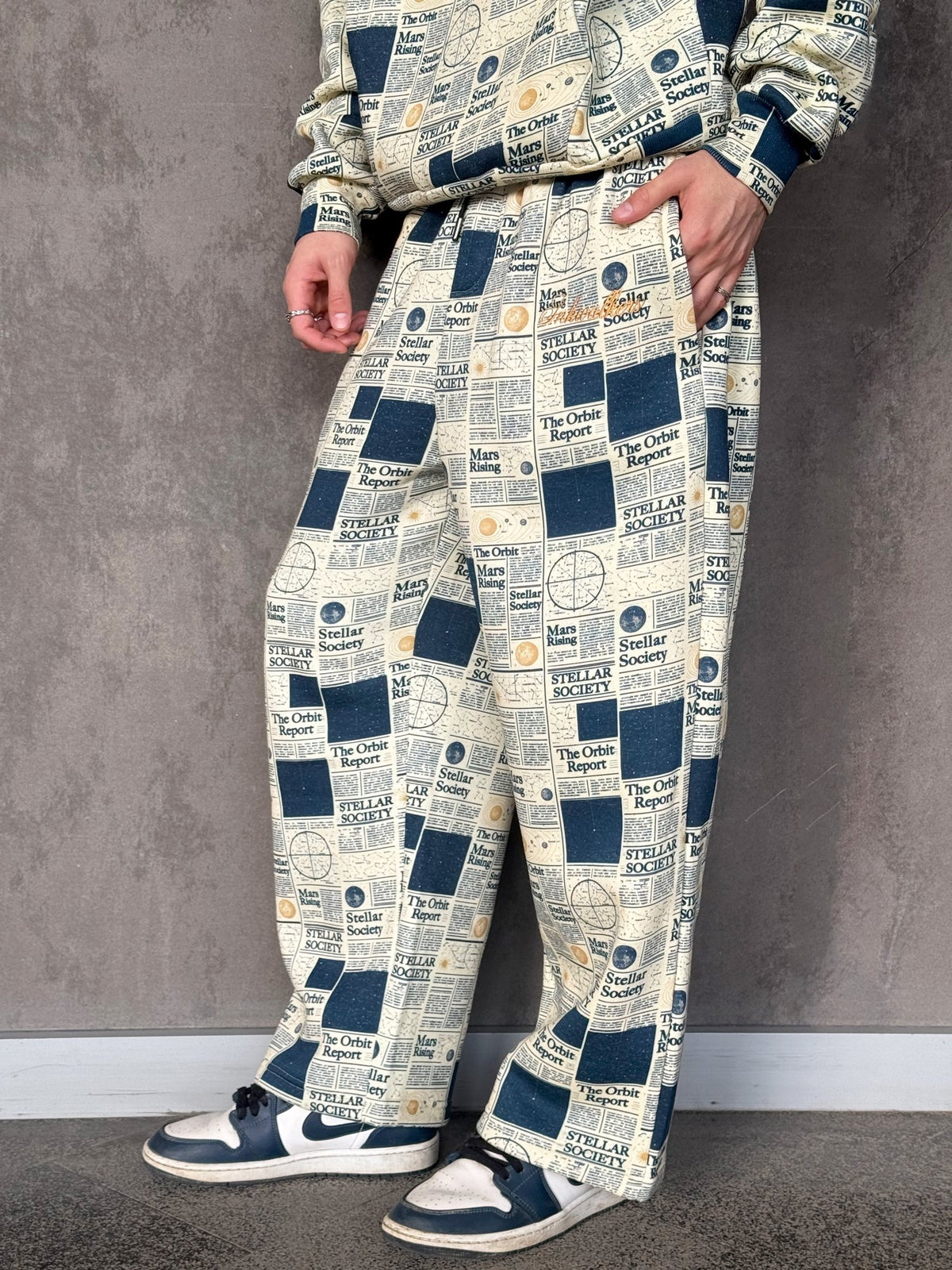 Inkwalkers Newspaper Co-ord Sweatpants - Cream/Navy