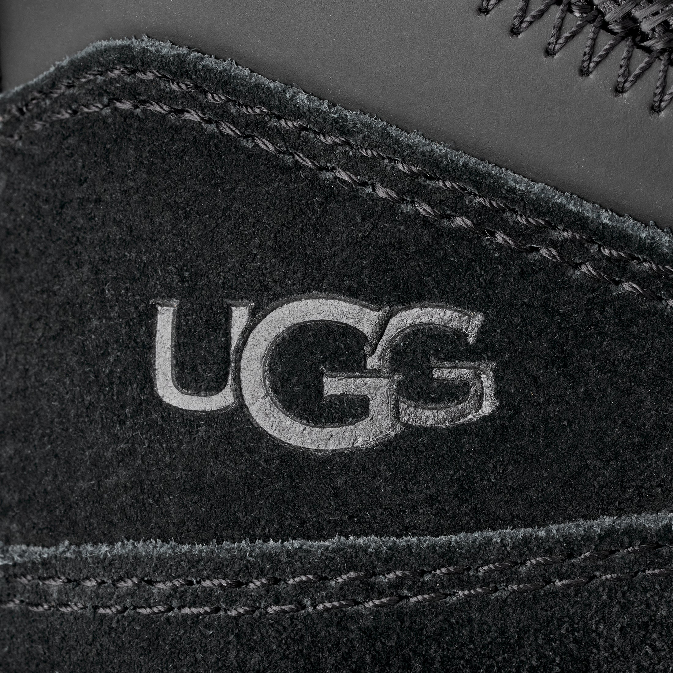 UGG Lowmel Black - Women's