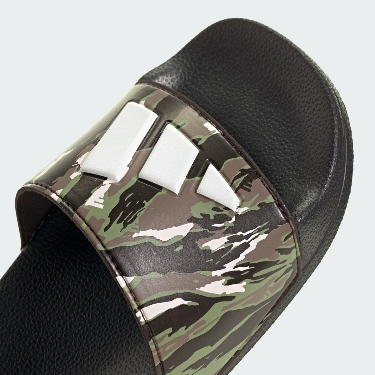 adidas Adilette Shower Logo Sandals - Youth Sneakers