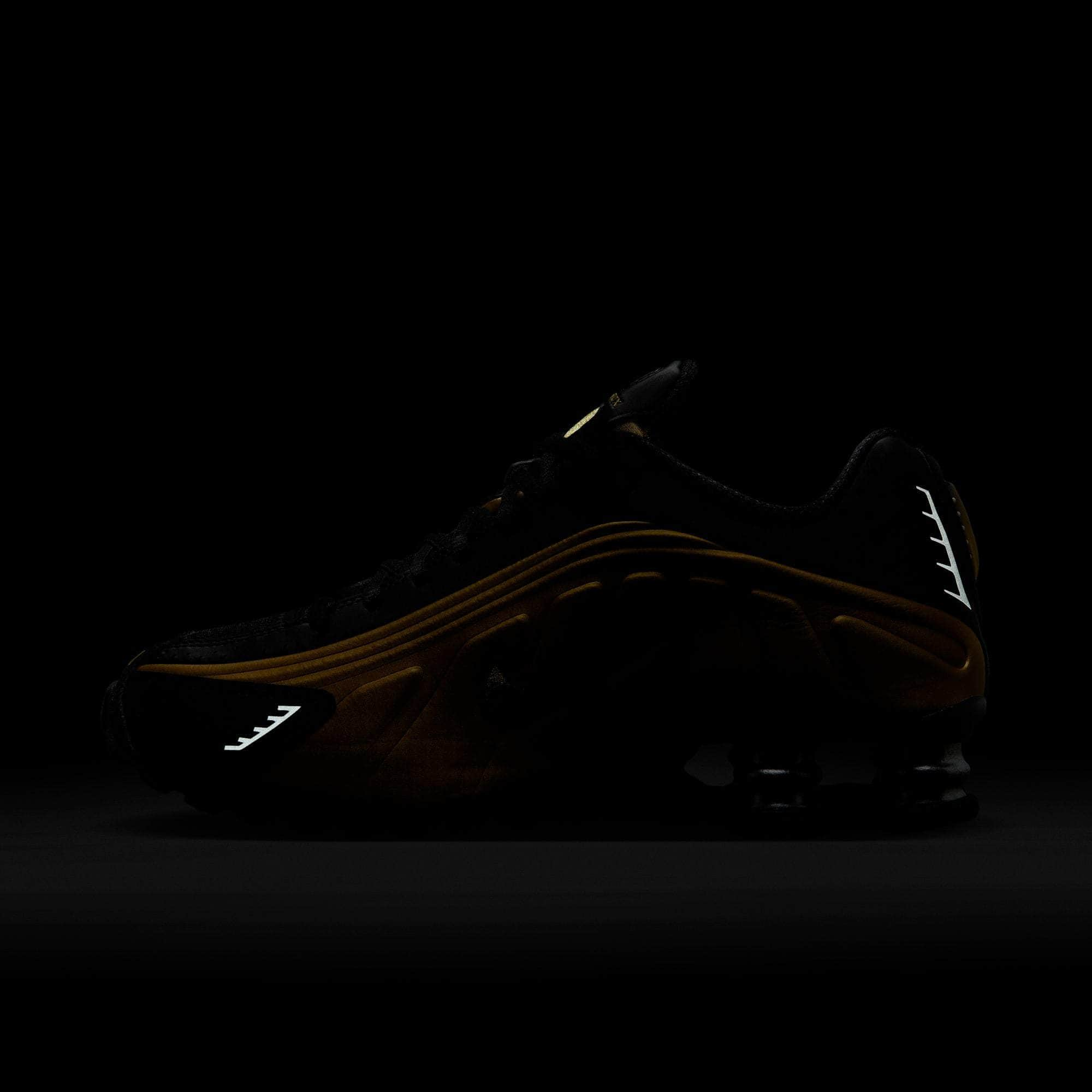 Nike Shox R4 "Black Metallic Gold" - Women's