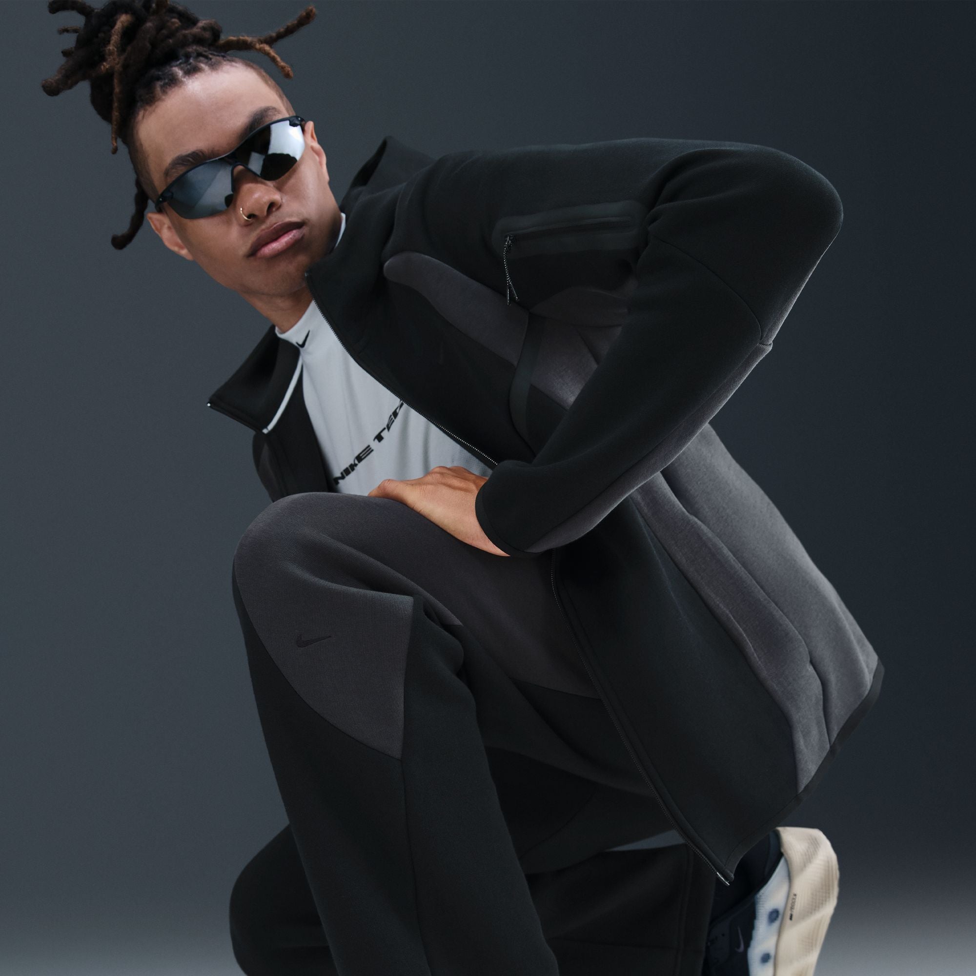 Nike Tech Color-Block Open-Hem Fleece Pants - Men's