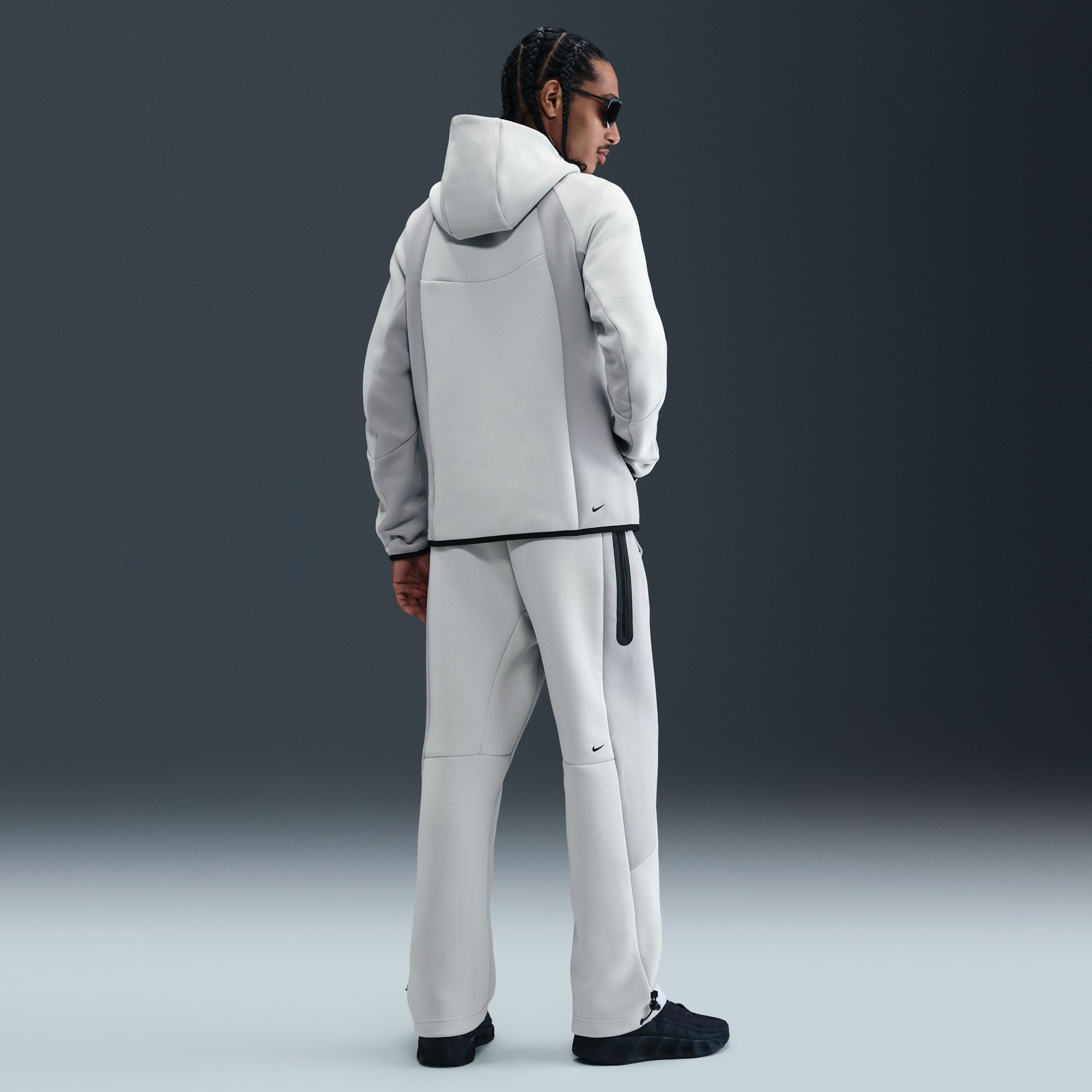 Nike Tech Color-Block Open-Hem Fleece Pants - Men's