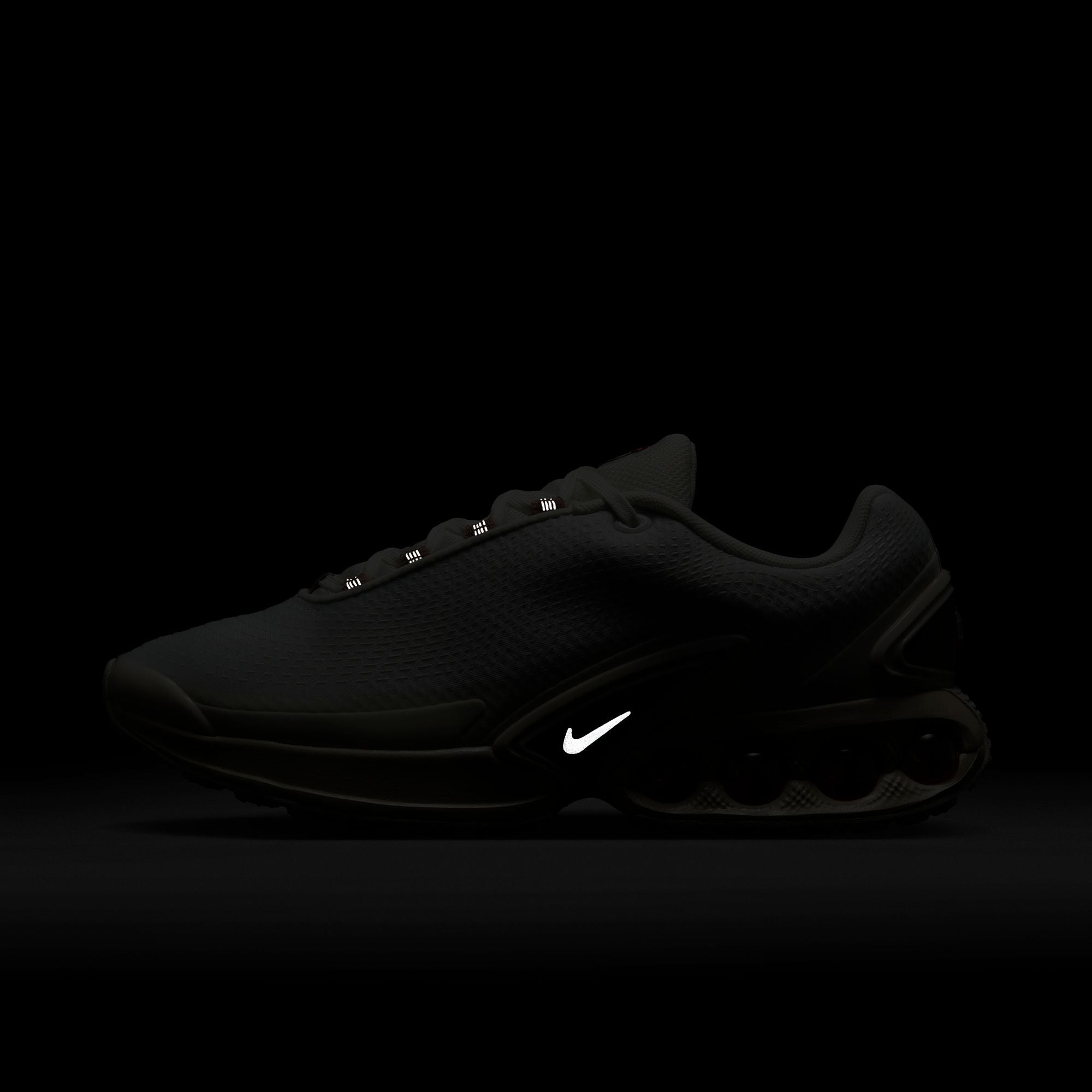 Nike Air Max Dn Tech - Women's